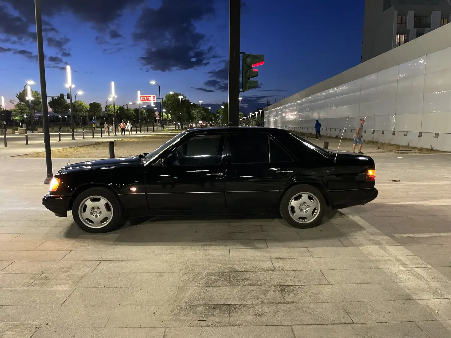 Mercedes-Benz E 250 D - 1