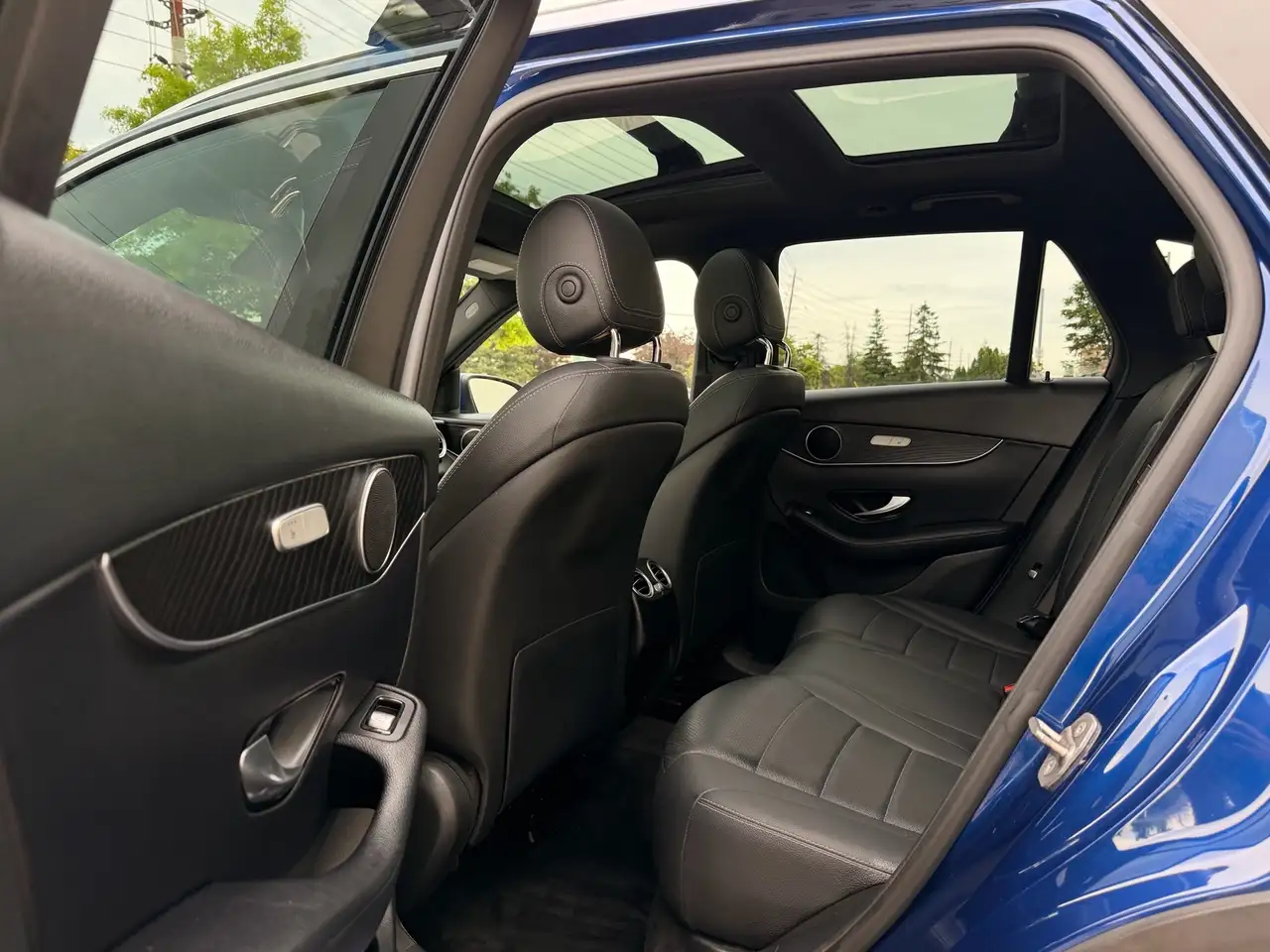 Mercedes-Benz GLC снимка Mercedes-Benz GLC