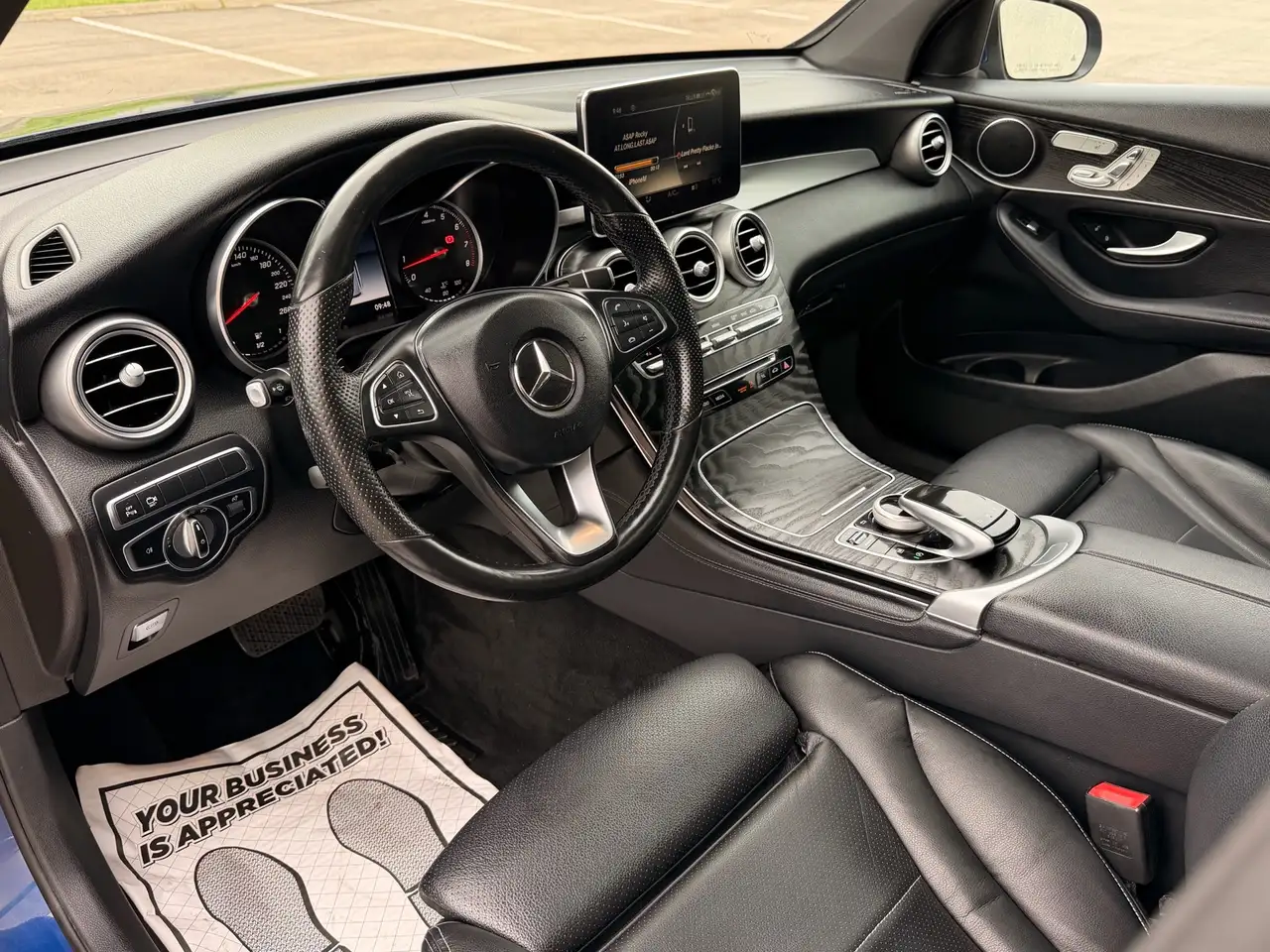 Mercedes-Benz GLC снимка Mercedes-Benz GLC