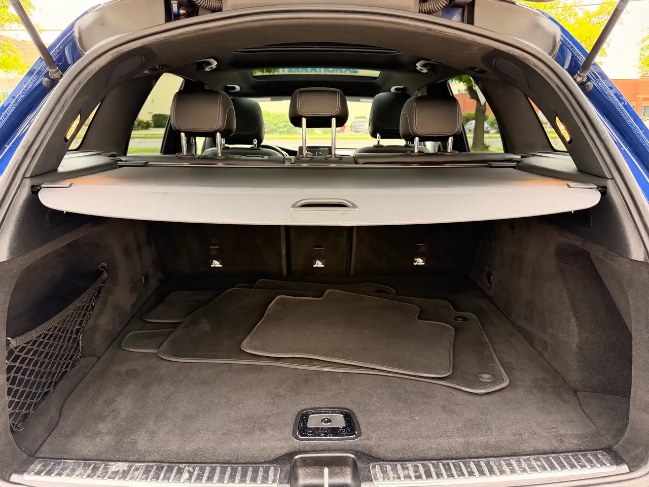 Mercedes-Benz GLC снимка Mercedes-Benz GLC