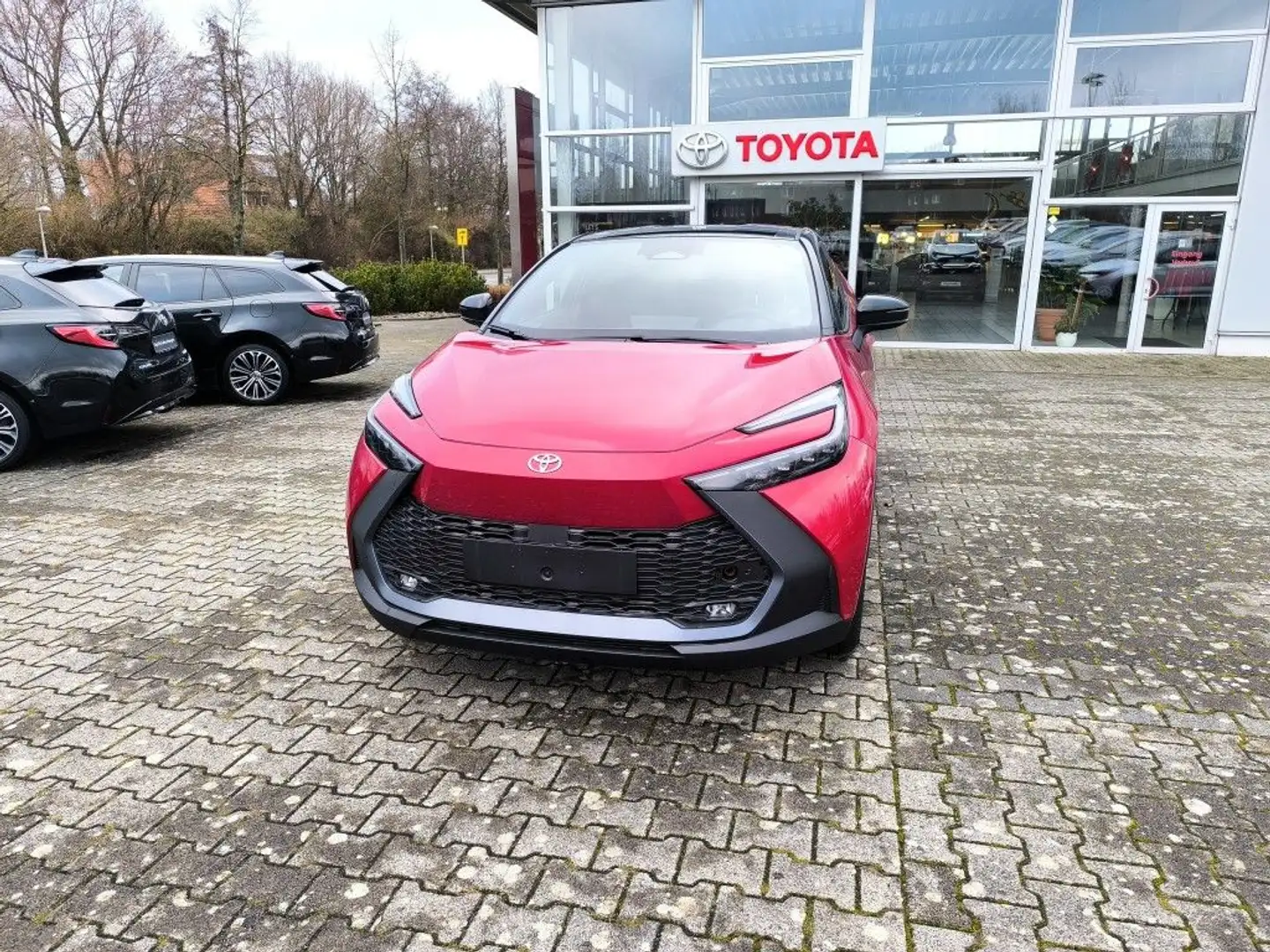 Toyota C-HR 2.0 Hybrid Team Deutschland Rot - 2