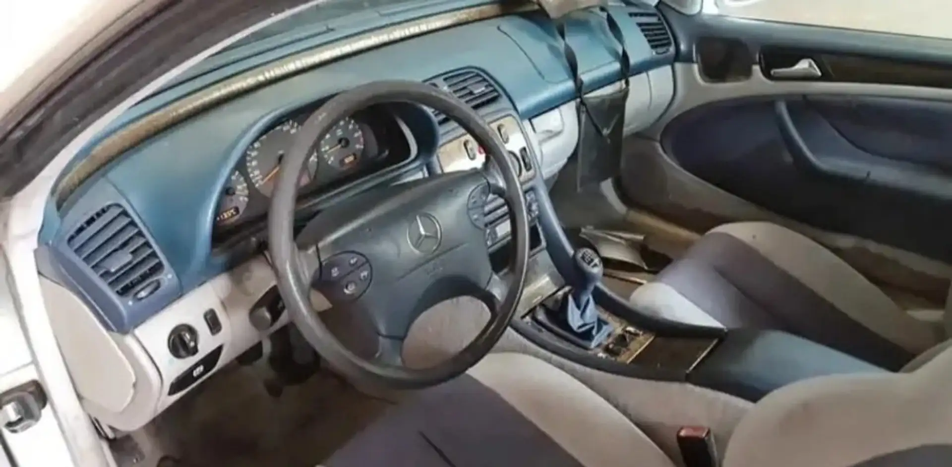 Mercedes-Benz CLK 200 CLK Coupe - C208 Coupe k Avantgarde Argent - 1