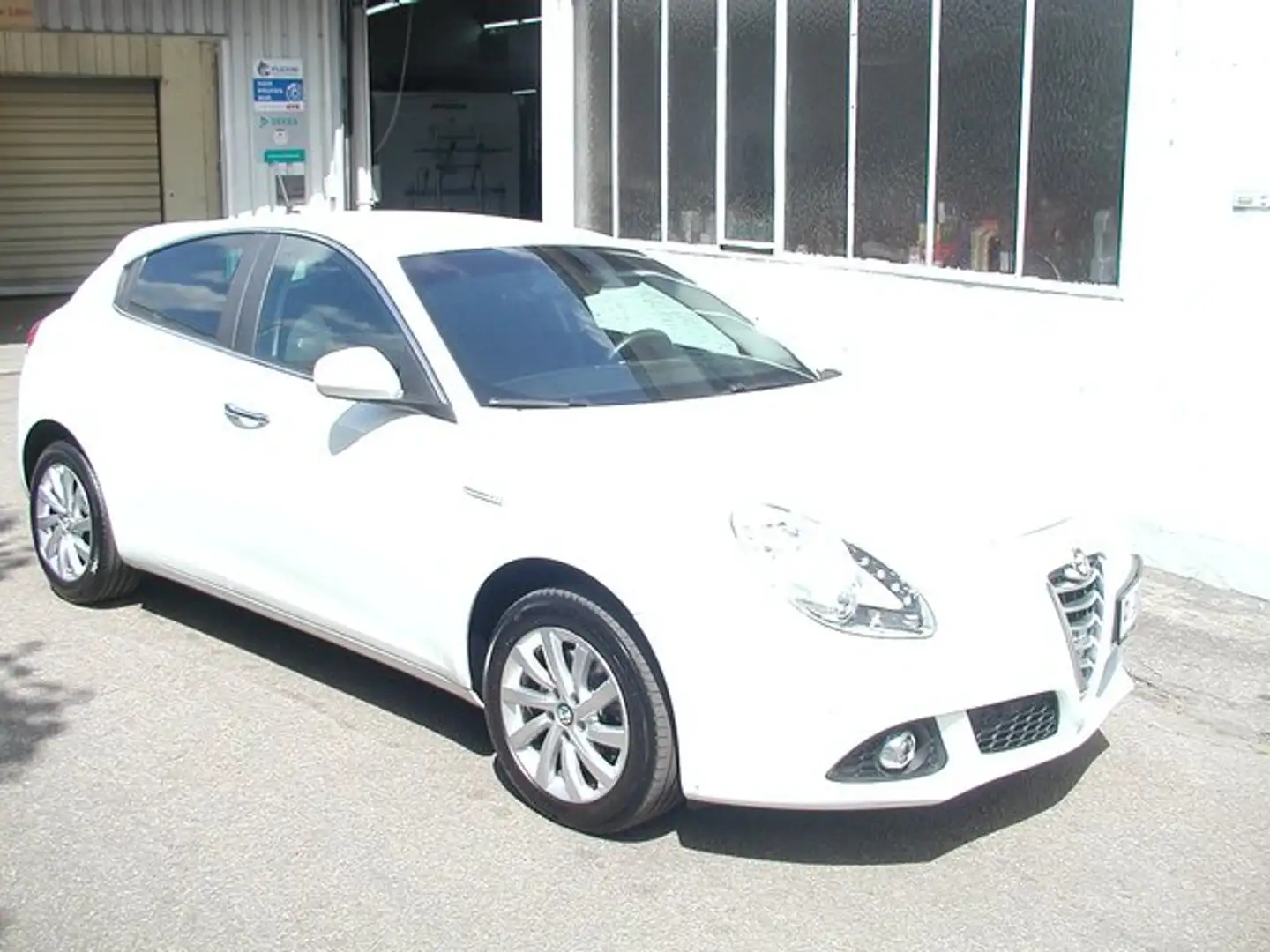 Alfa Romeo Giulietta 2.0jtdm 16V Turismo Autom. Weiß - 1