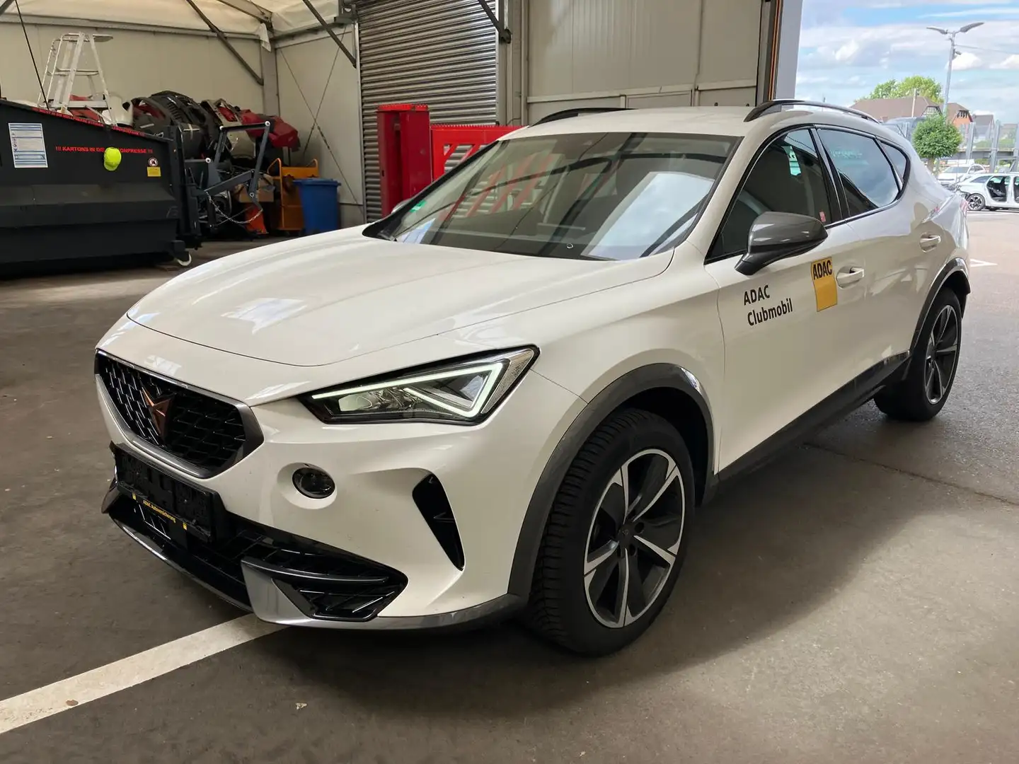 CUPRA Formentor 1.5 TSI AHK|ACC|Navi|Winter|LED Weiß - 2