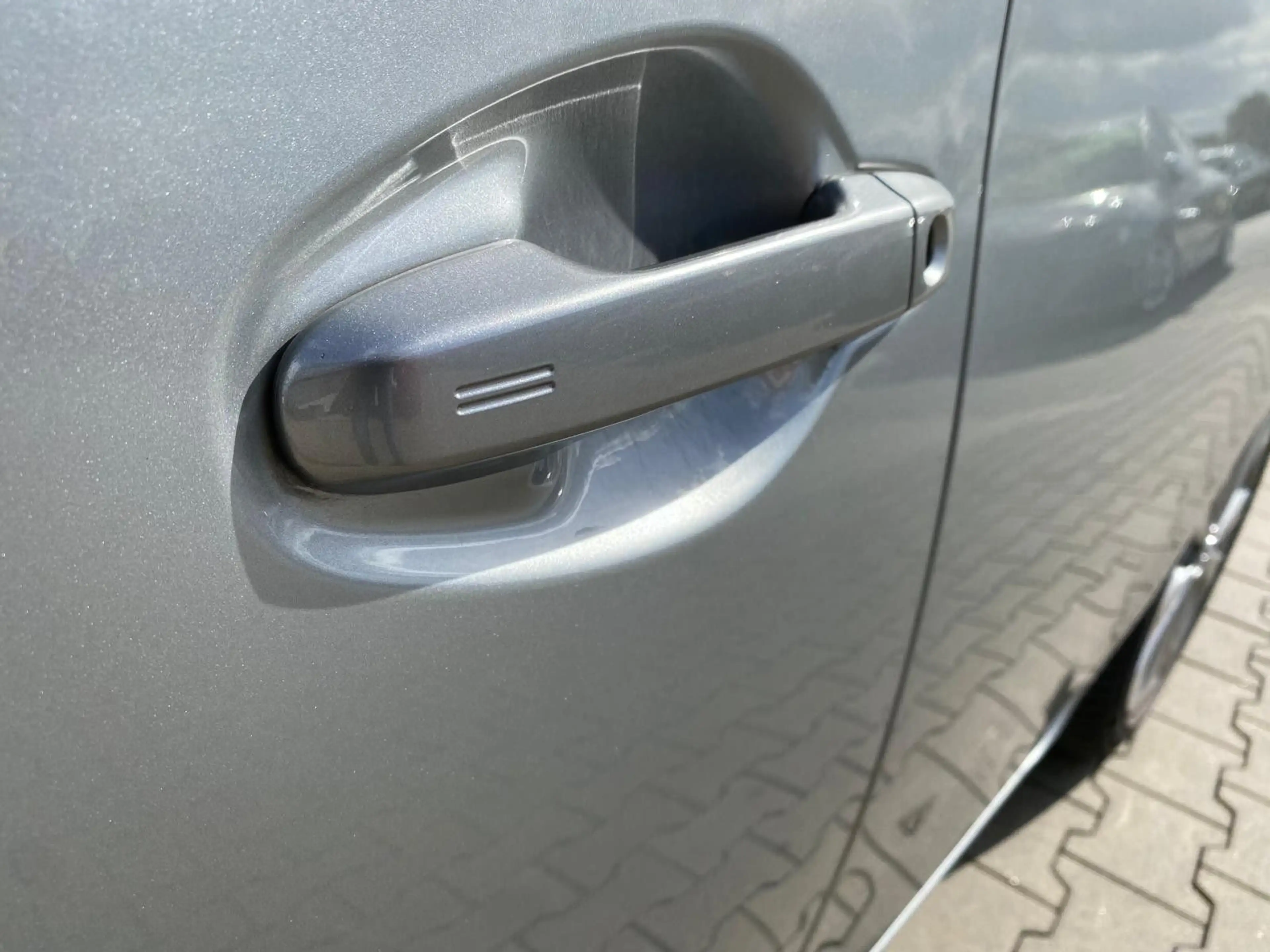 Toyota Auris Hybrid Executive/NAVI/R-KAM — photo 11