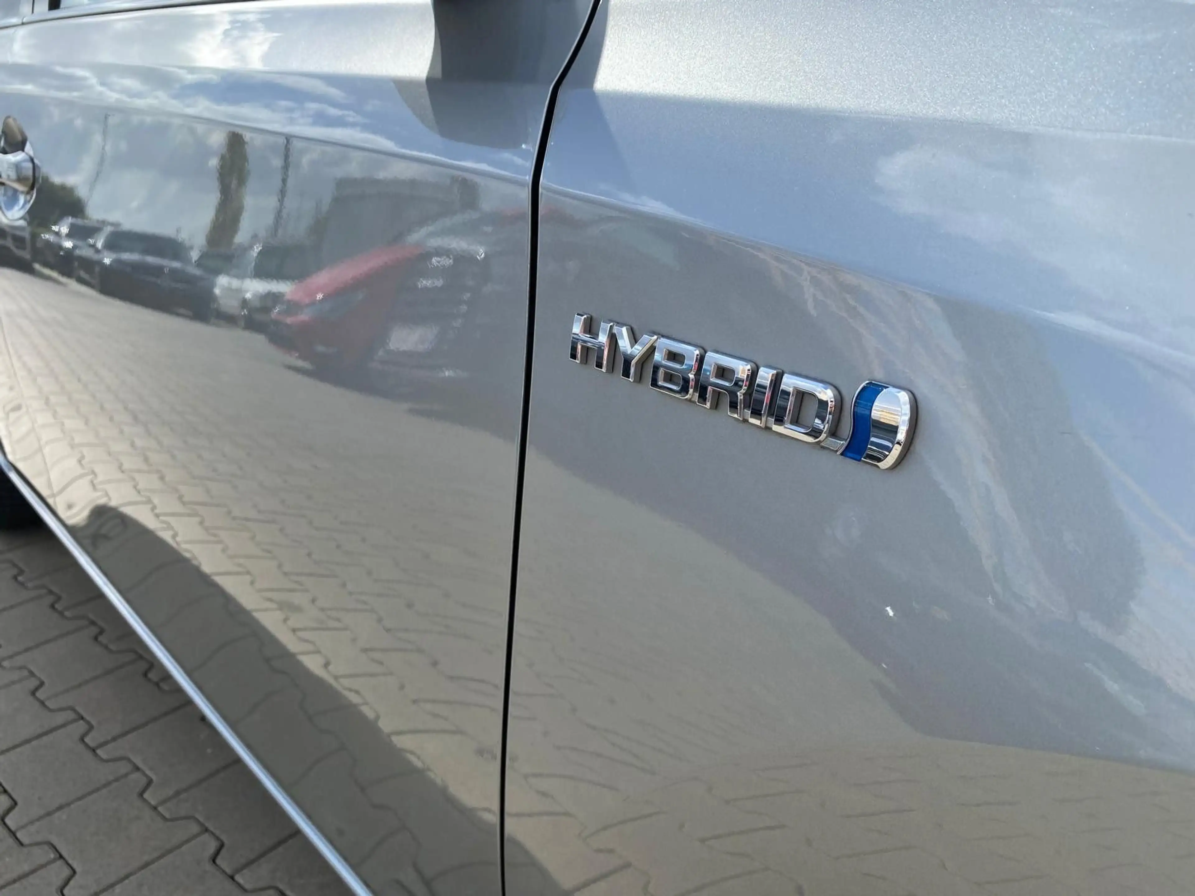 Toyota Auris Hybrid Executive/NAVI/R-KAM — photo 14