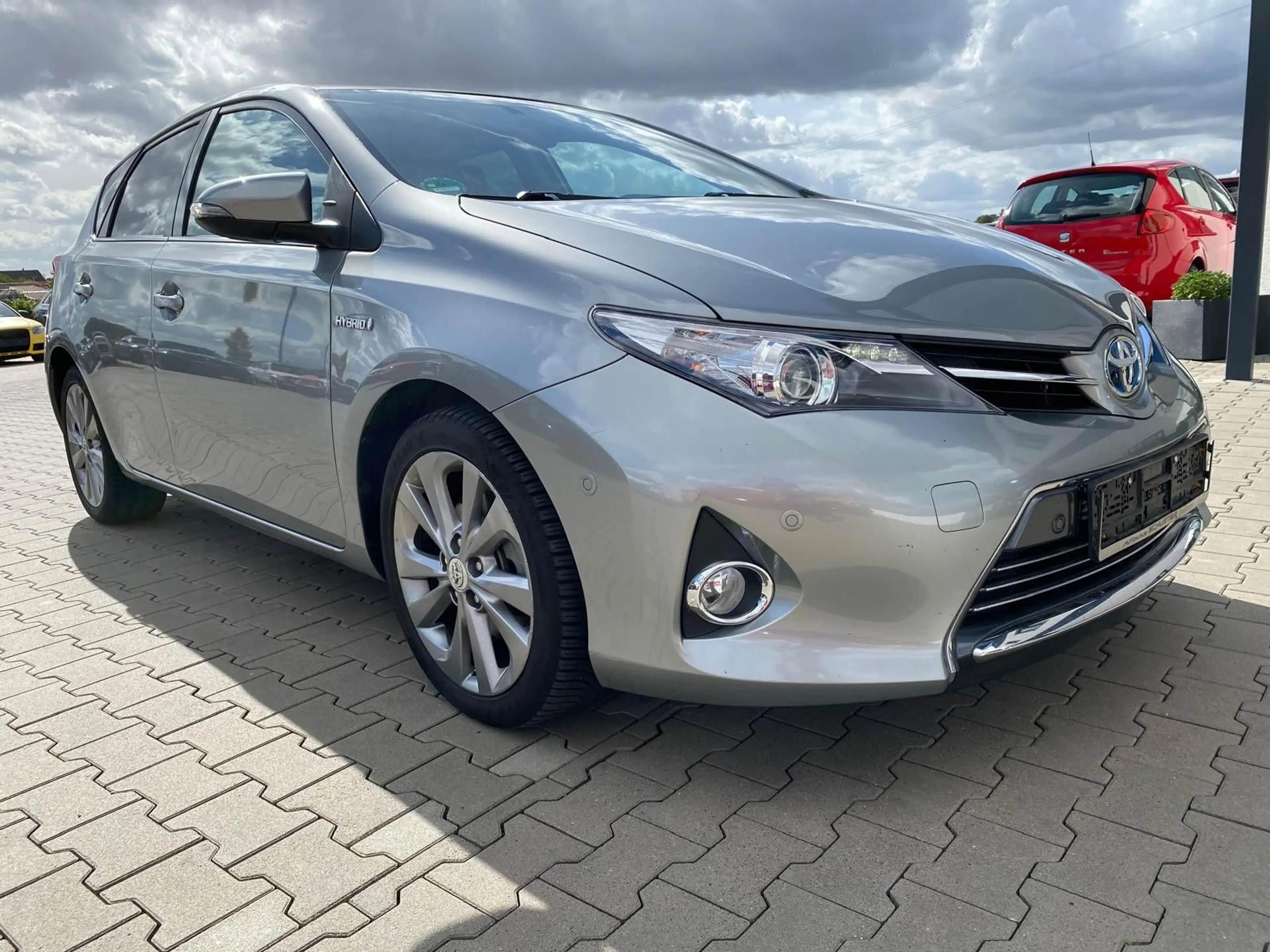 Toyota Auris Hybrid Executive/NAVI/R-KAM — photo 4