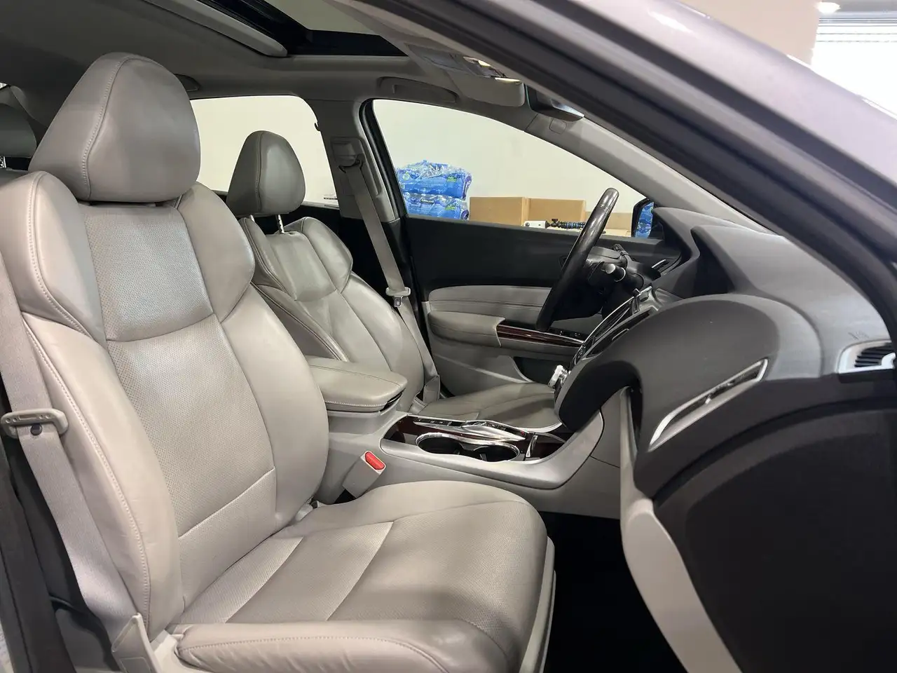 Acura TLX снимка Acura TLX