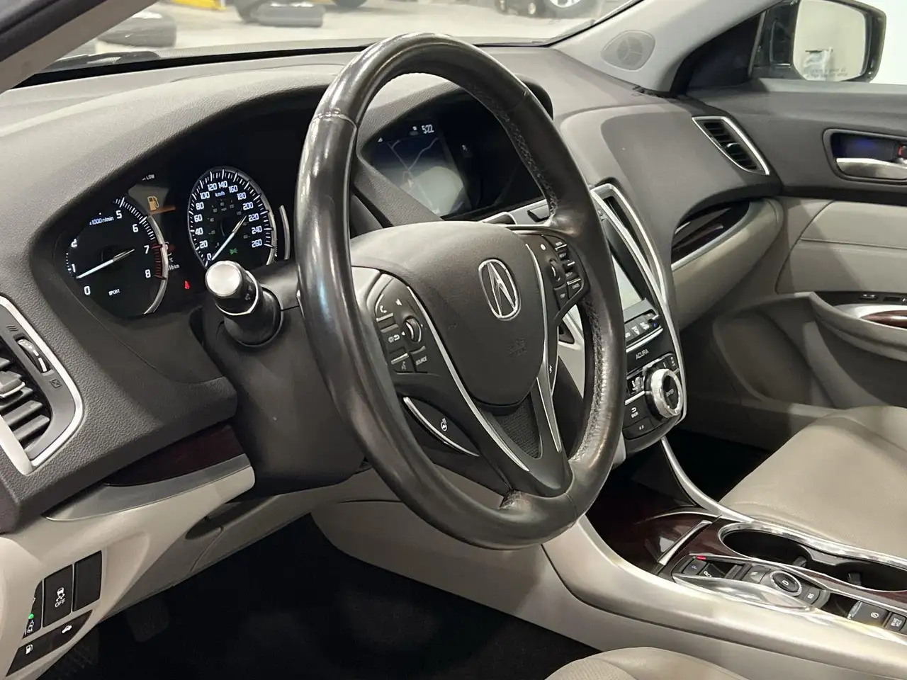 Acura TLX снимка Acura TLX