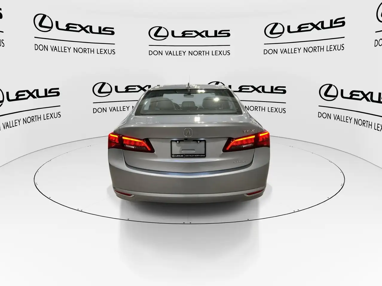 Acura TLX снимка Acura TLX