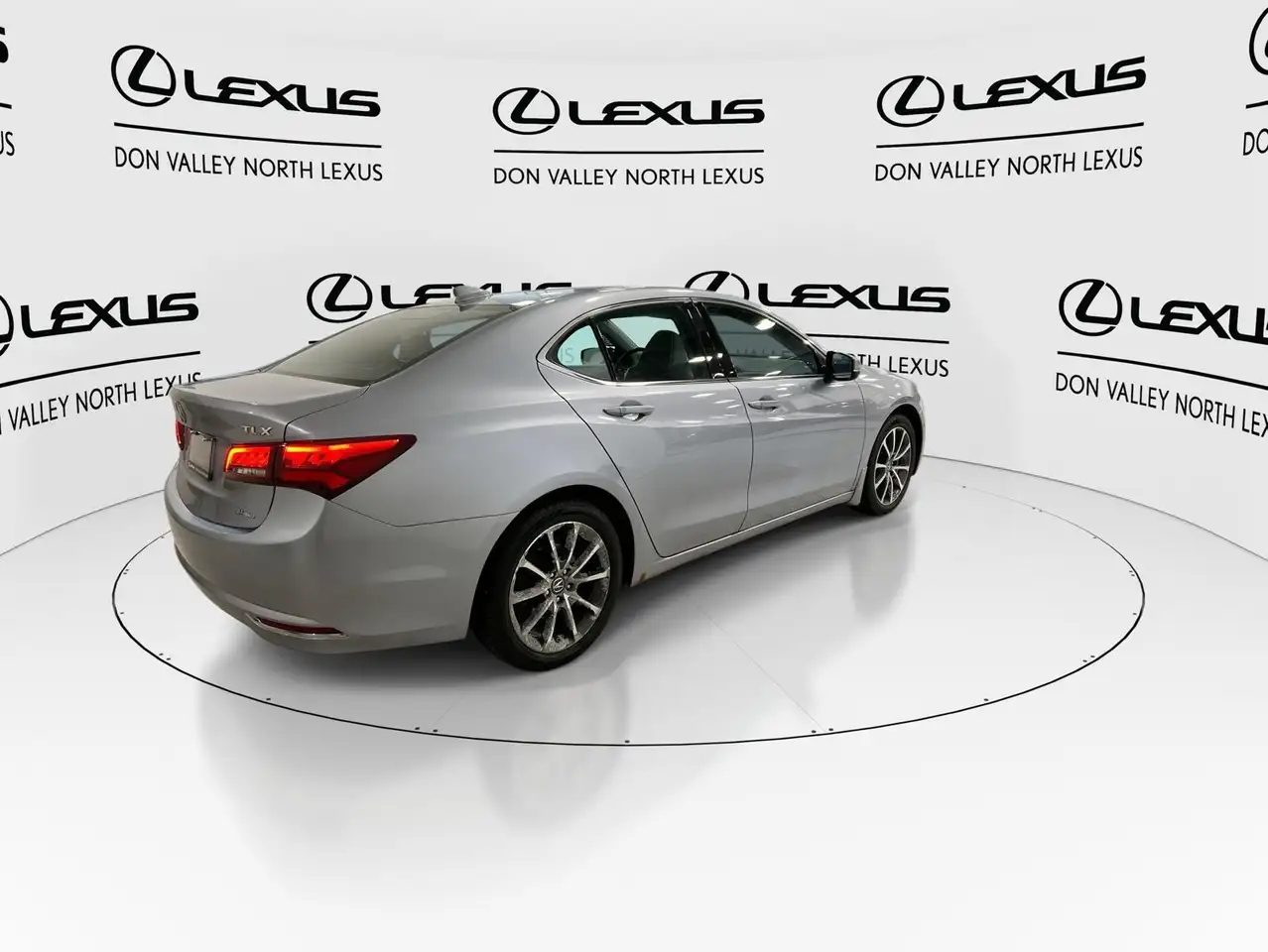 Acura TLX снимка Acura TLX