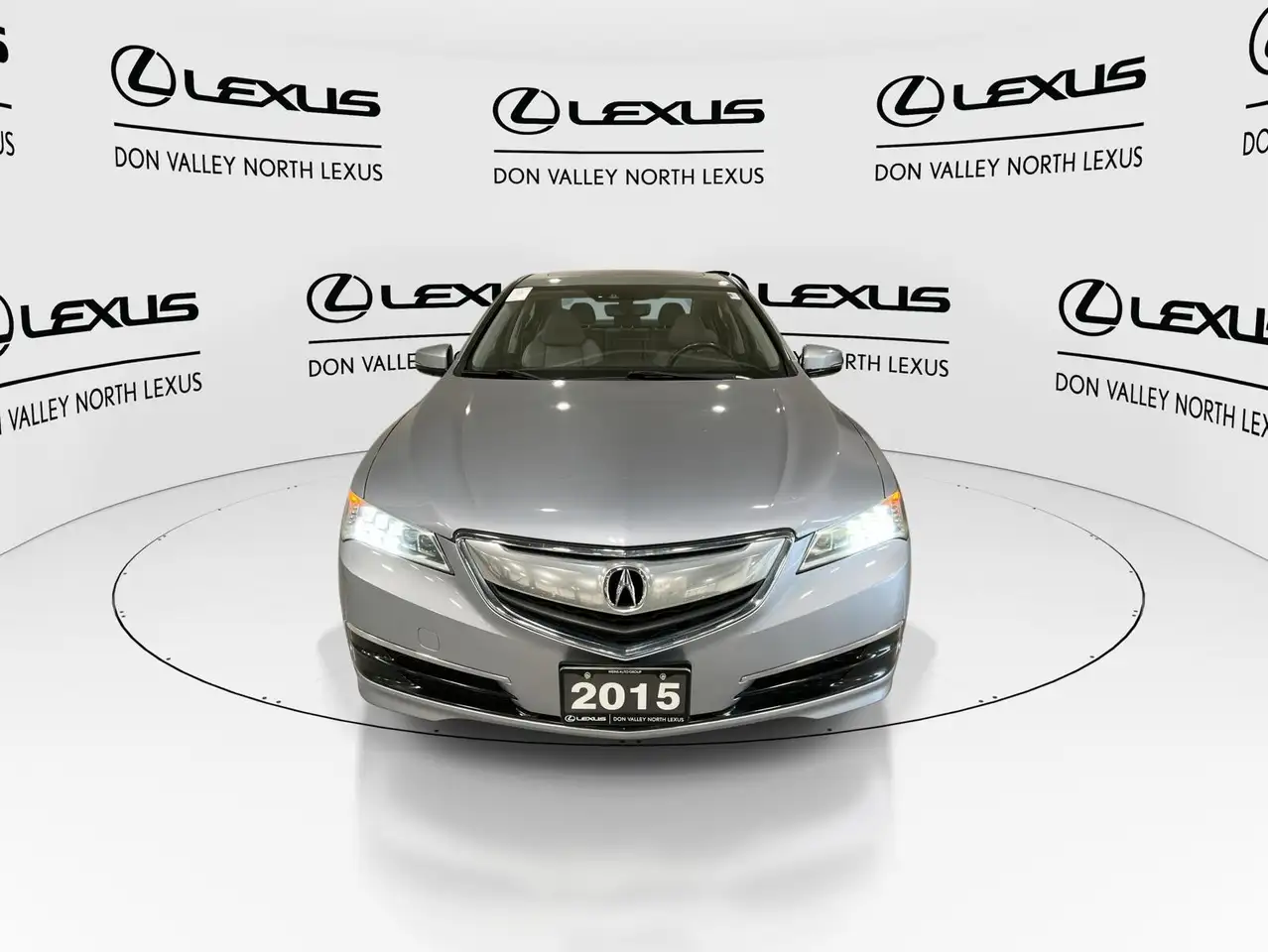 Acura TLX снимка Acura TLX