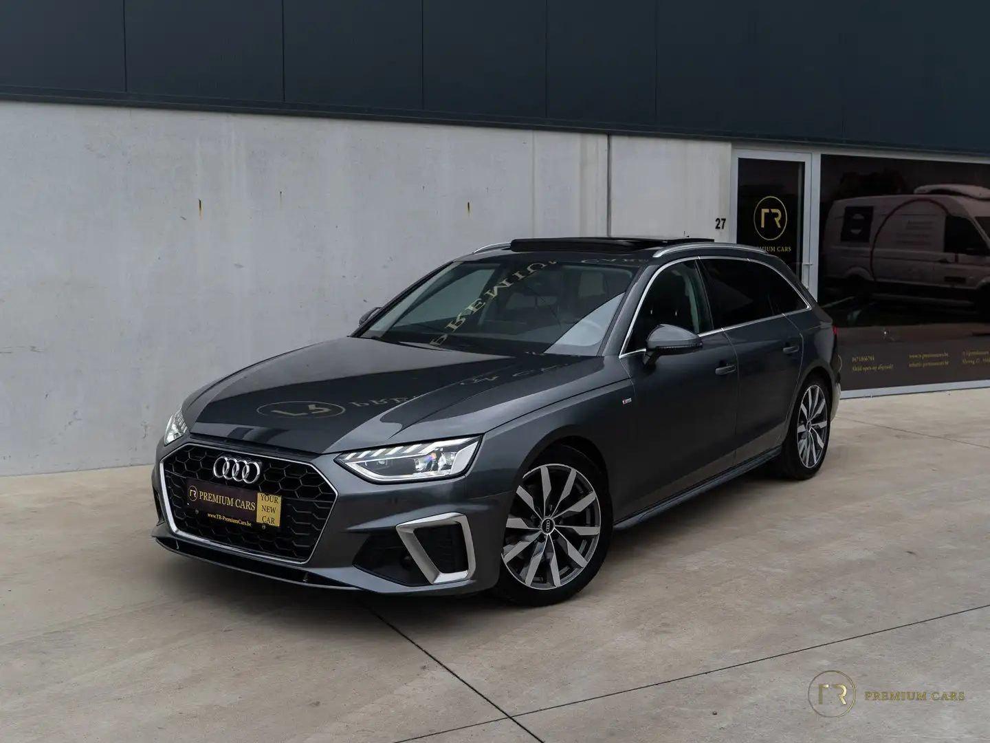 Audi A4 35 TFSI l S-Line l Pano l Camera l Carplay l LED Gris - 1