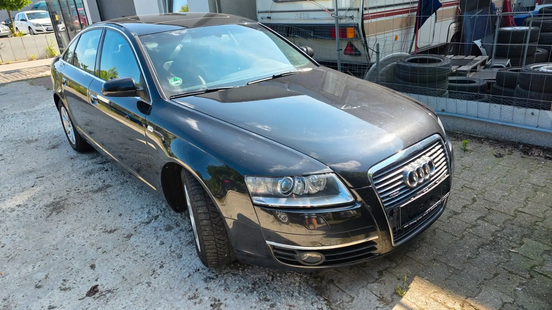 Audi A6 Lim. 3.2 FSI quattro Schwarz - 1