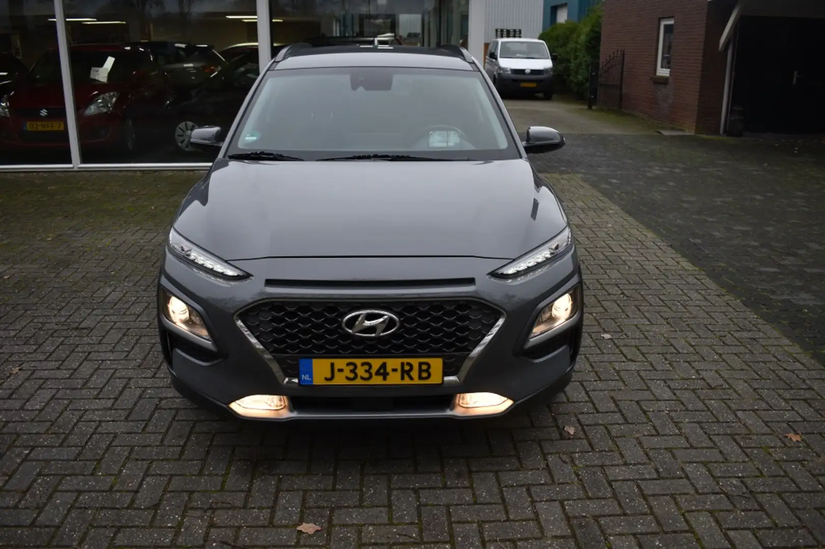 Hyundai KONA 1.6 GDI HEV Fashion NAVI CAMERA CARPLAY PDC CLIMA Grijs - 2
