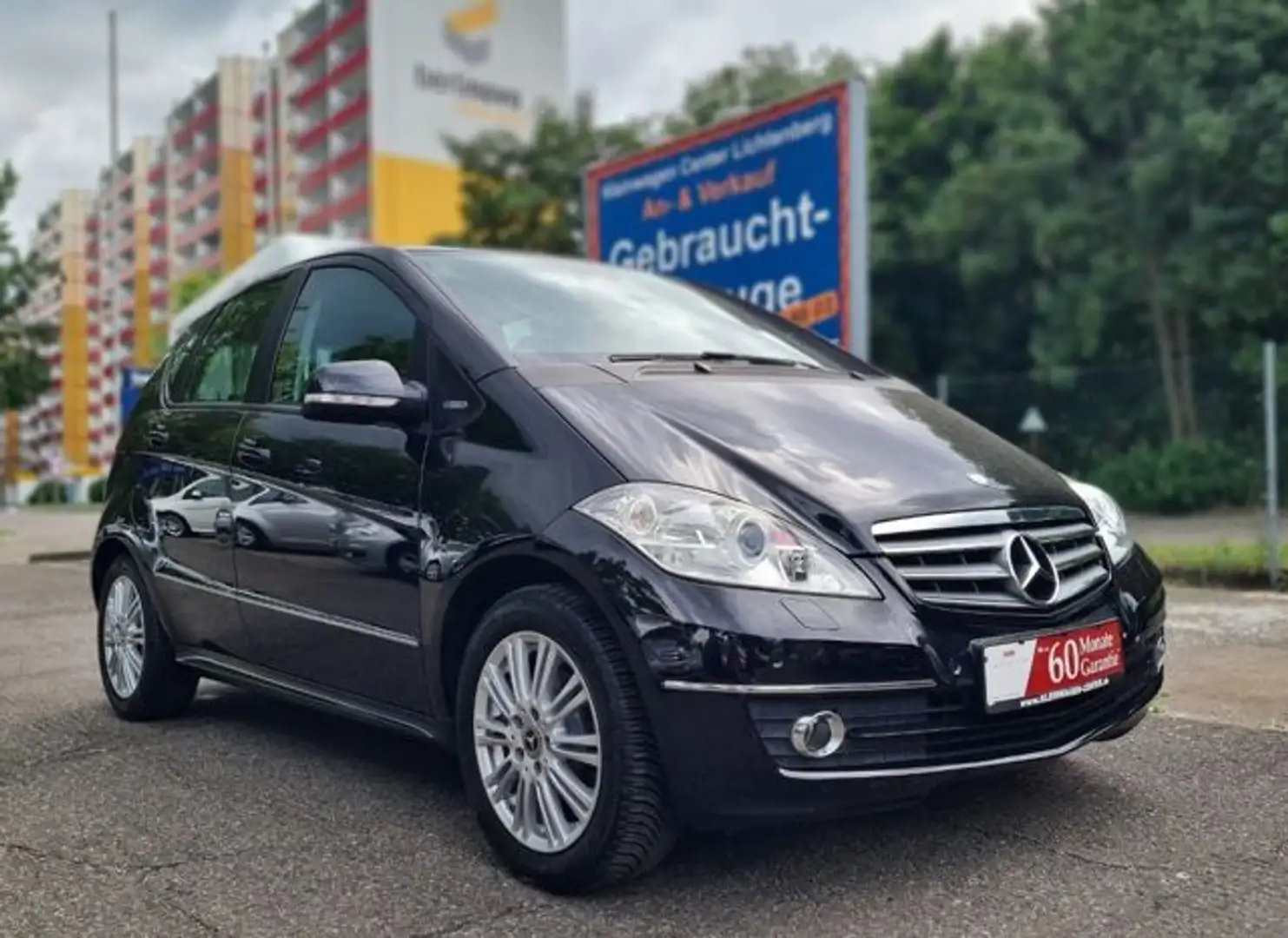 Mercedes-Benz A 180 Bi-Xenon/Navi/Klima/Sitzh/PDC/Allw/2.Hand Zwart - 2
