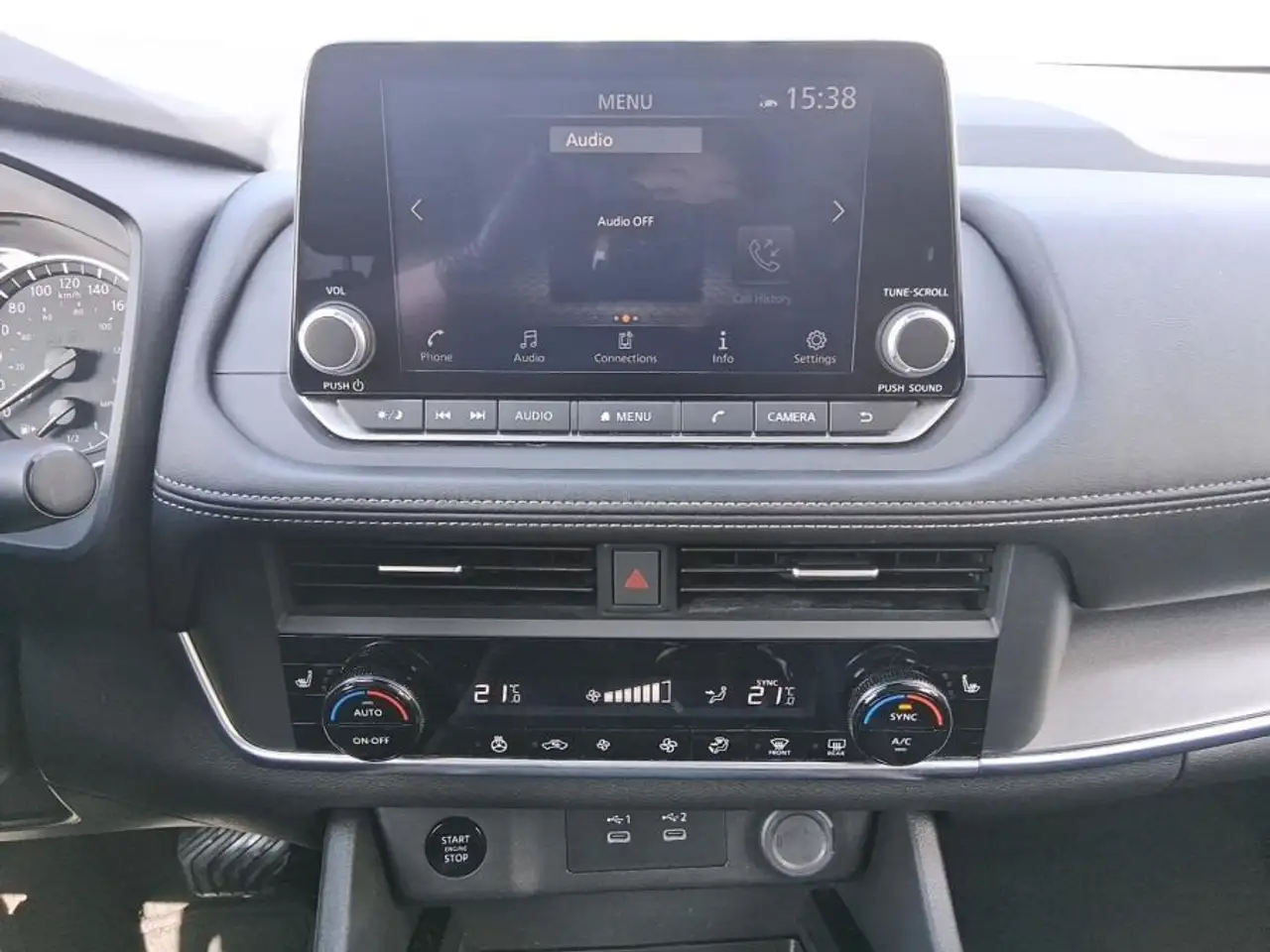 Nissan Rogue снимка Nissan Rogue
