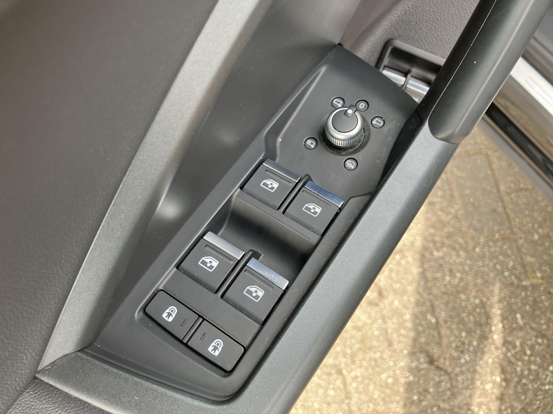 Audi Q3 45TFSIe 245PK S Line · Camera · Navigatie · Apple/ — photo 10