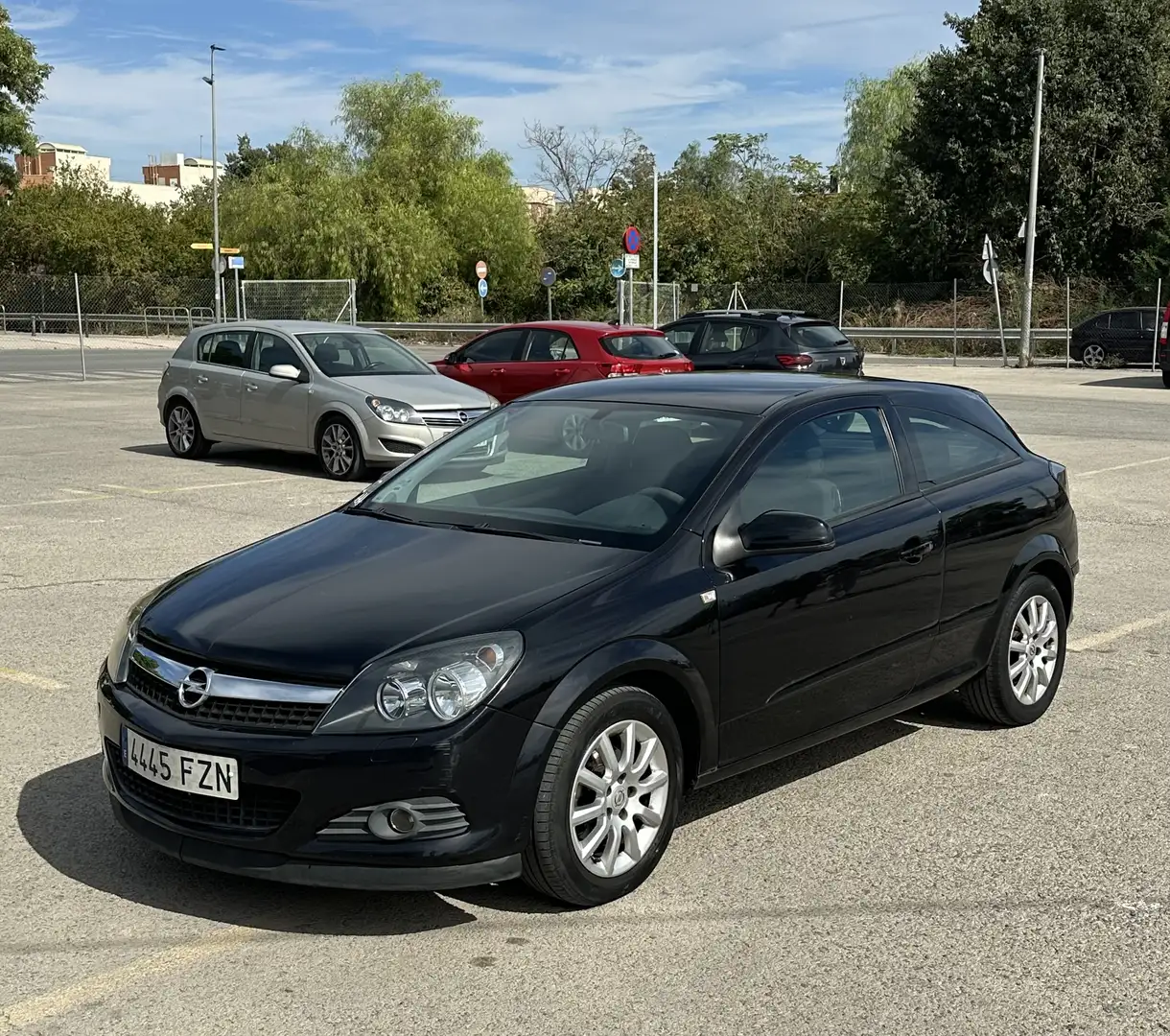 Opel Astra GTC 1.7CDTi Enjoy - 2