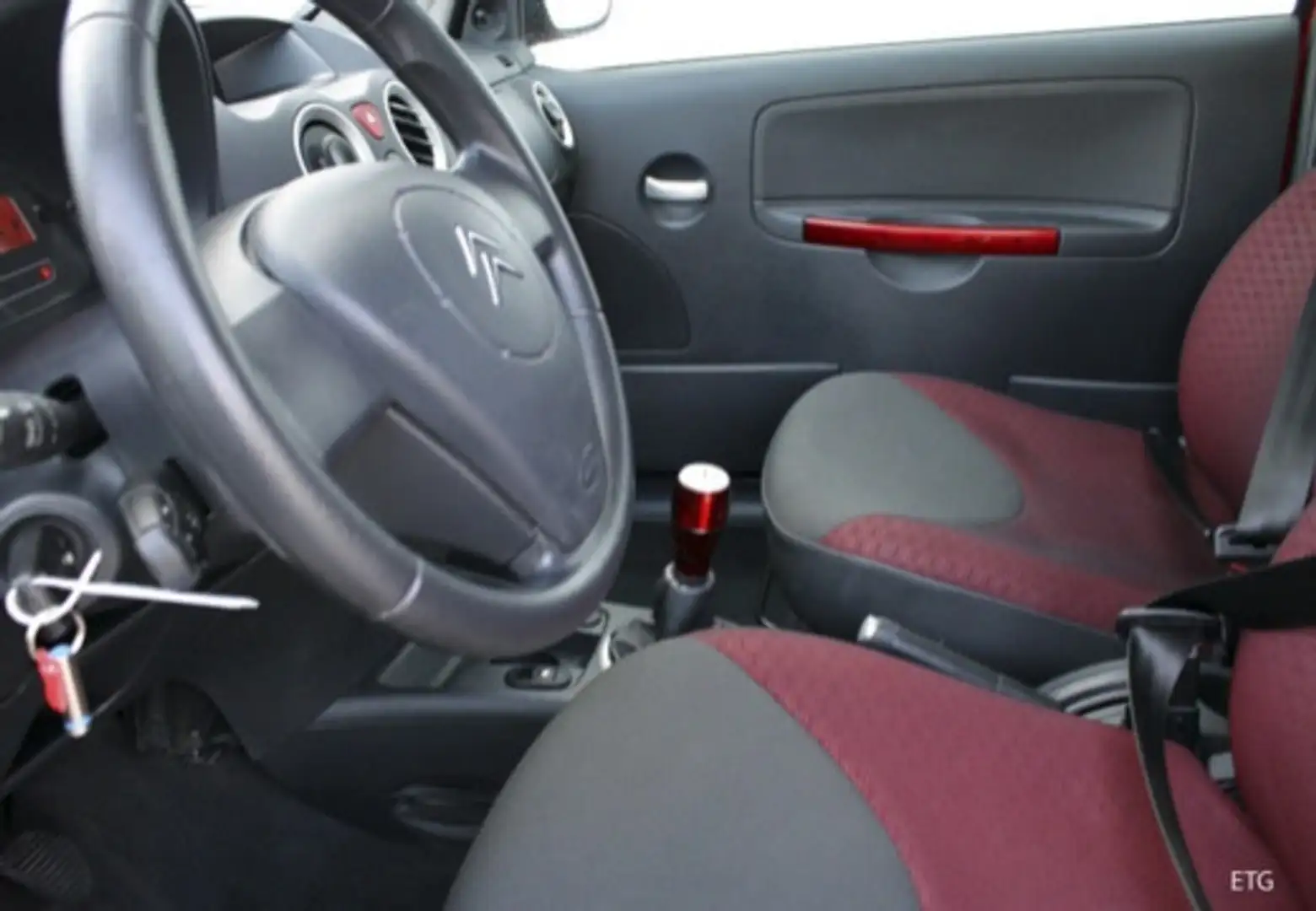 Citroen C2 1.1i Furio Negro - 1