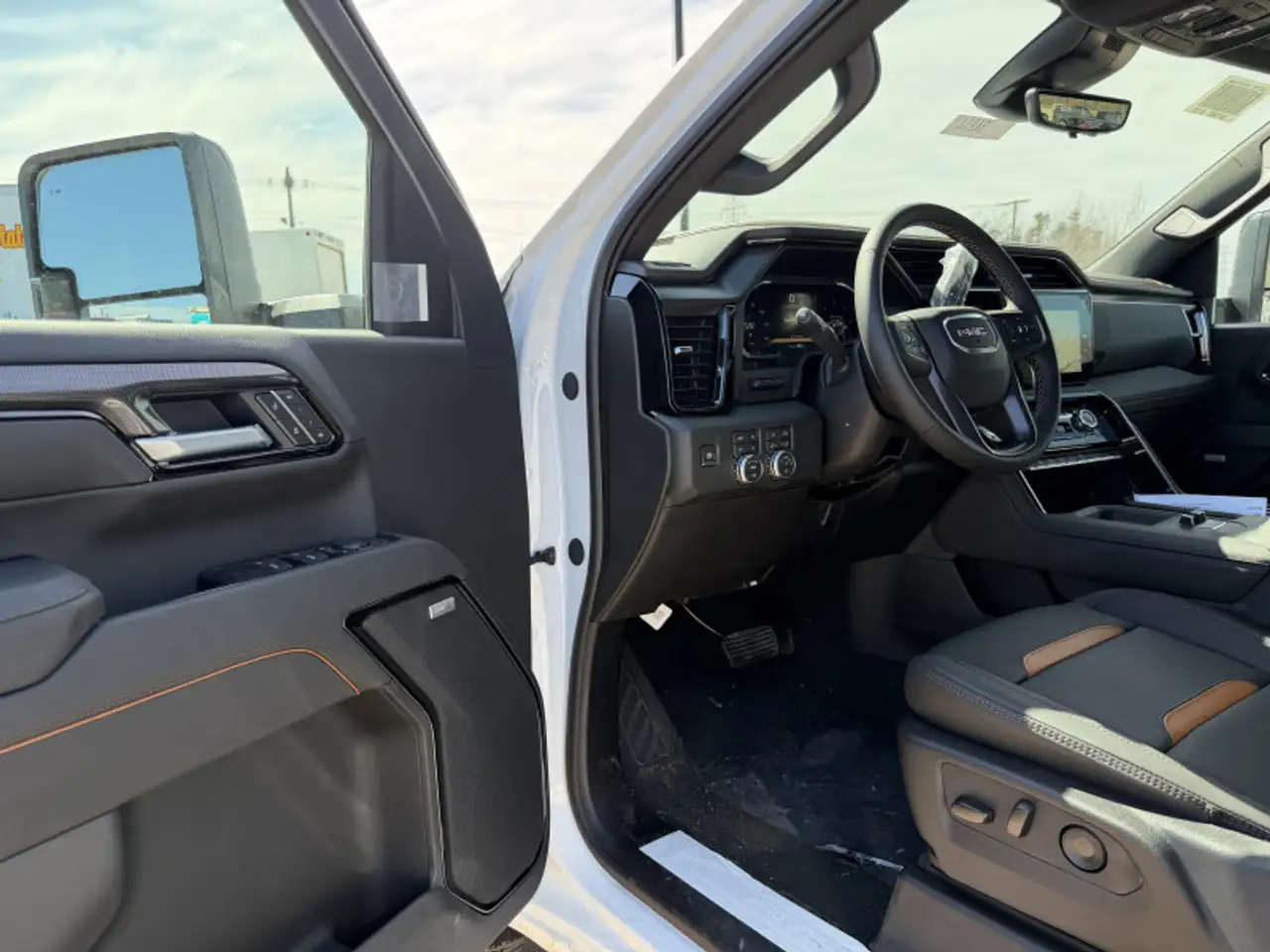 GMC Sierra 2500HD снимка GMC Sierra 2500HD