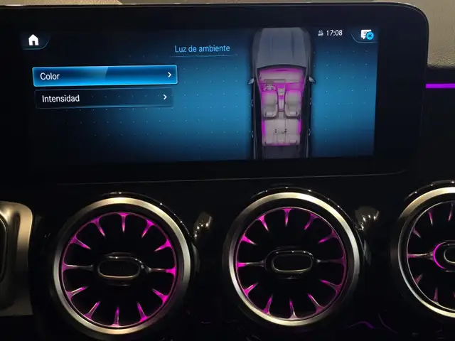 Mercedes-Benz GLB view 30