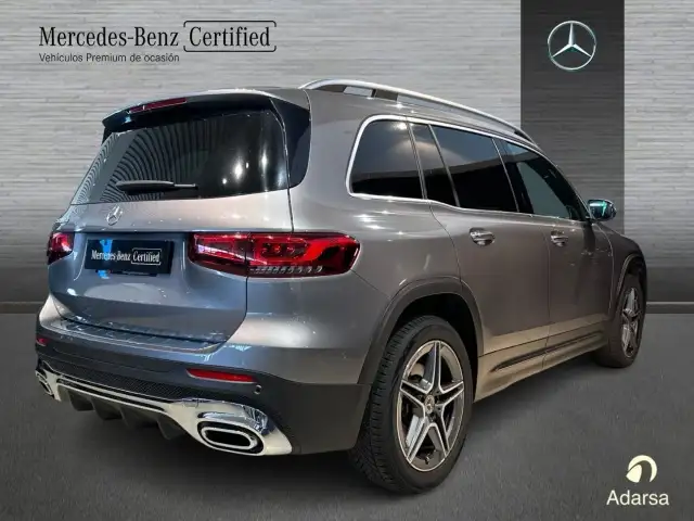 Mercedes-Benz GLB view 2