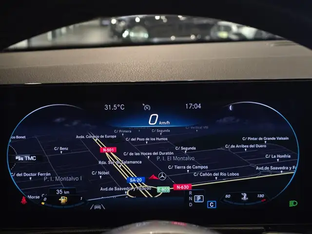 Mercedes-Benz GLB view 26