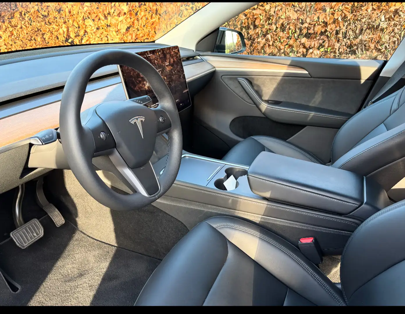 Tesla Model Y Long Range Dual Motor AWD Zwart - 2