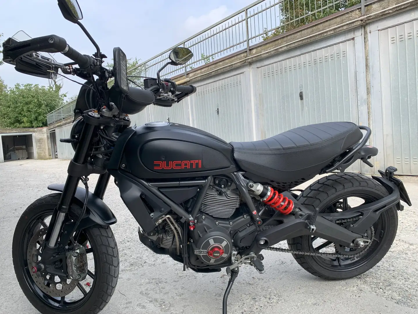Ducati Scrambler Icon black 2015 Noir - 1
