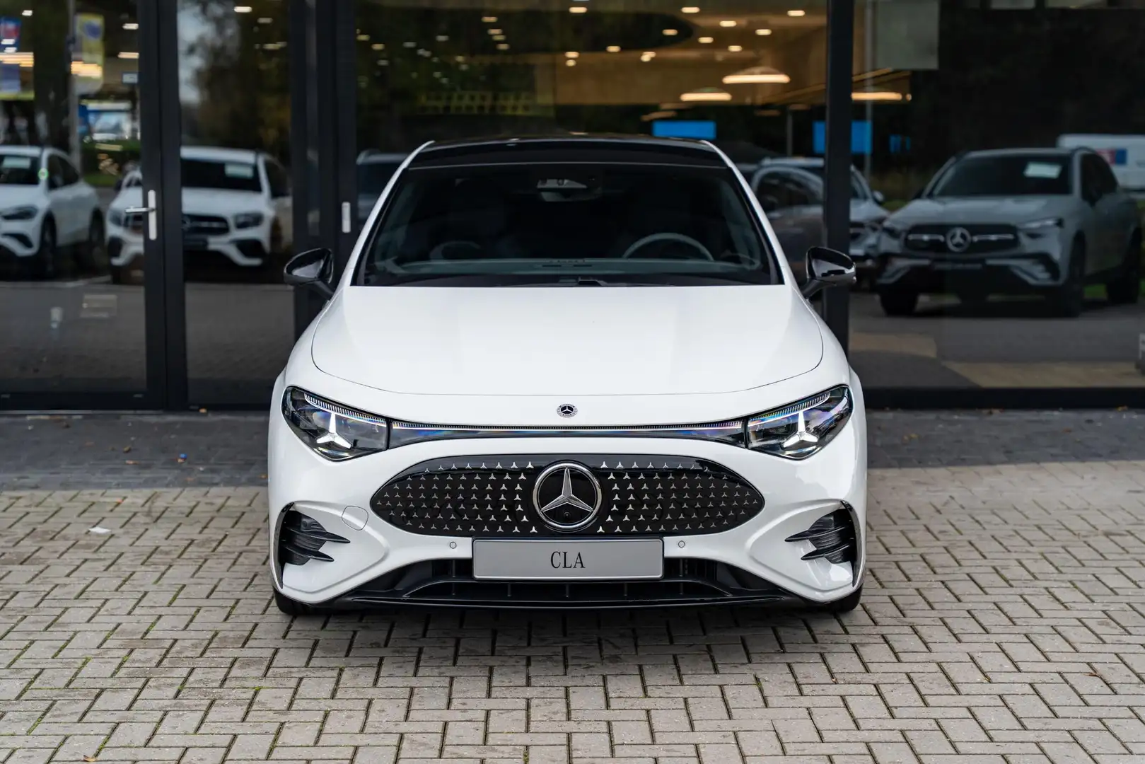 Mercedes-Benz CLA 250 250+ Launch Edition 85 kWh | Night | Panoramadak | Wit - 2