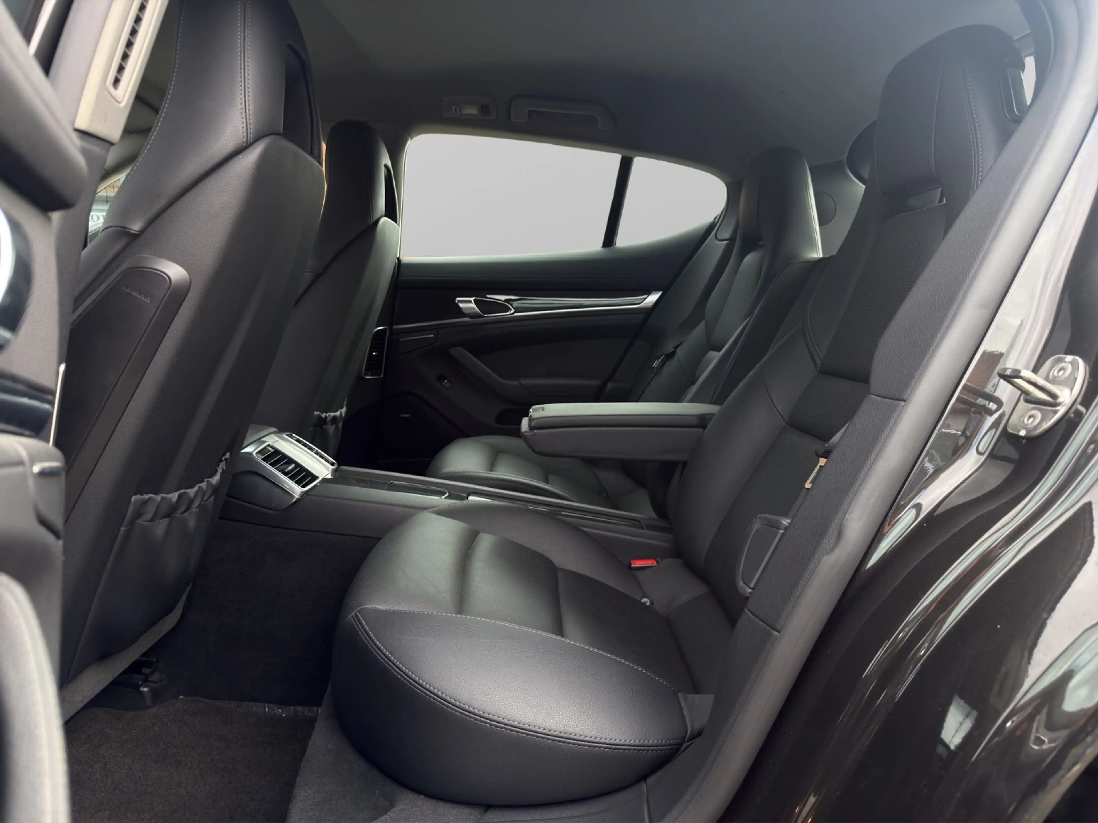 Porsche Panamera S *WENIG KM*TOP ZUSTAND*CARBON*BOSE*20" — photo 12
