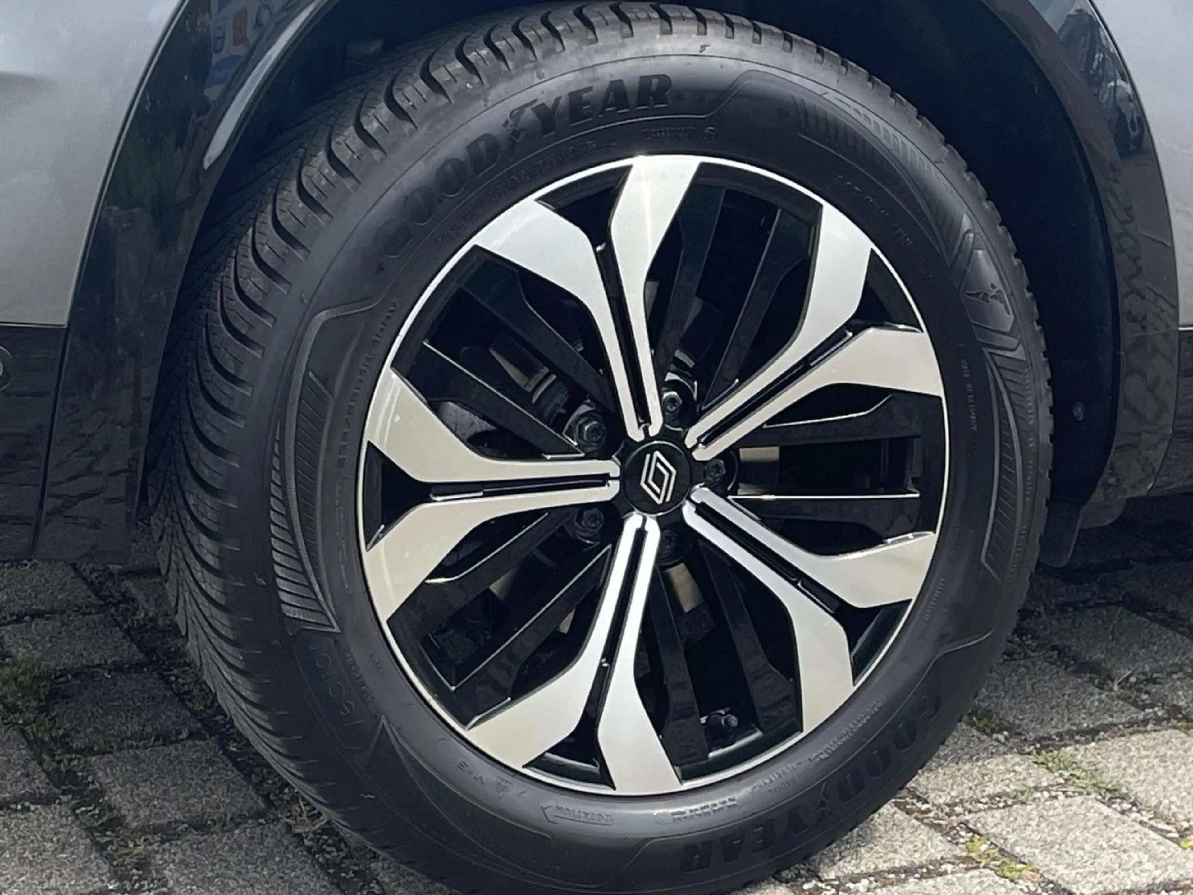 Renault Austral 160 Evolution ACC Kamera Navi Sitzh.18" — photo 9