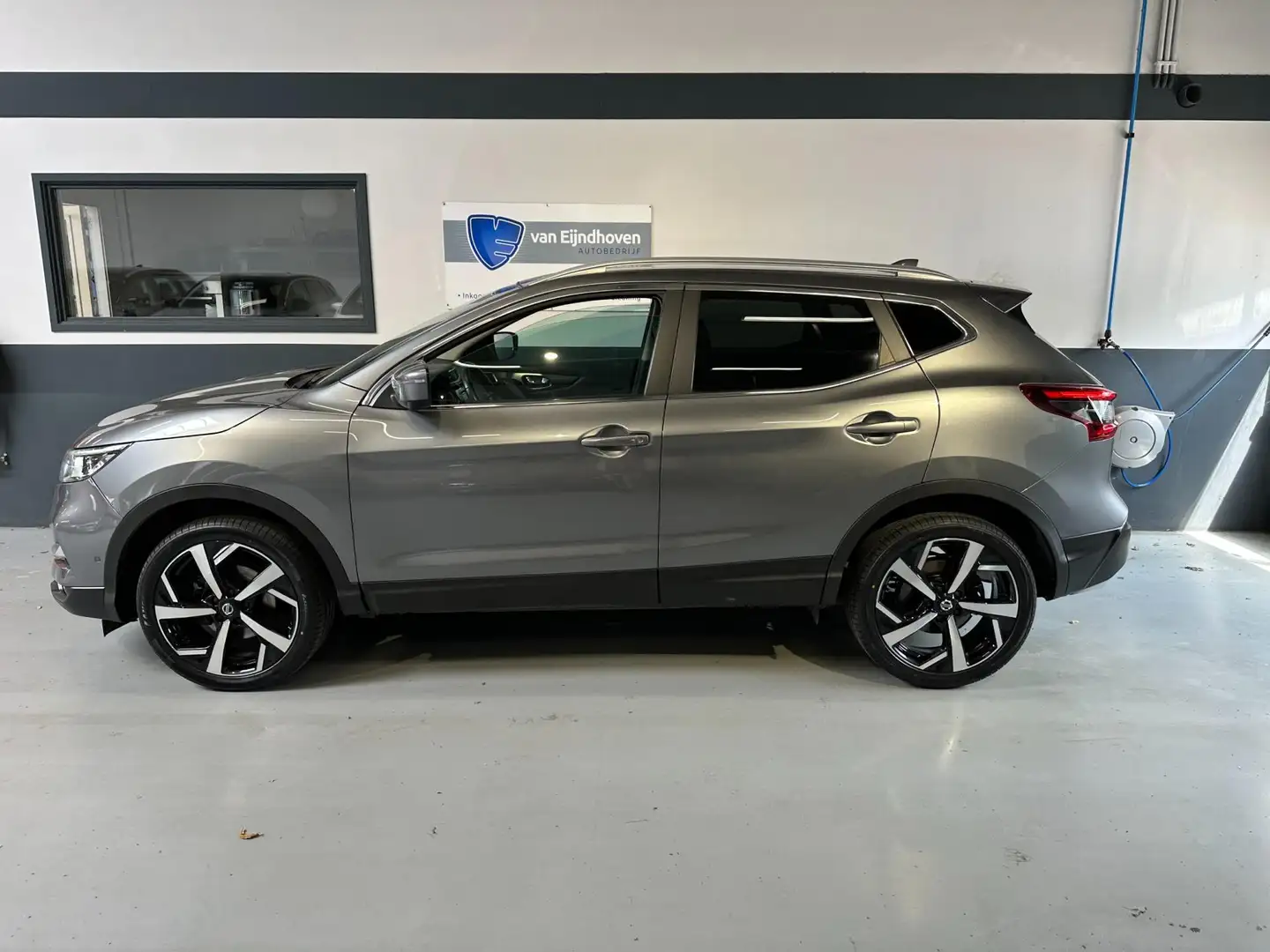 Nissan Qashqai 1.6 Tekna 19inch|Navi|360cam Grijs - 2