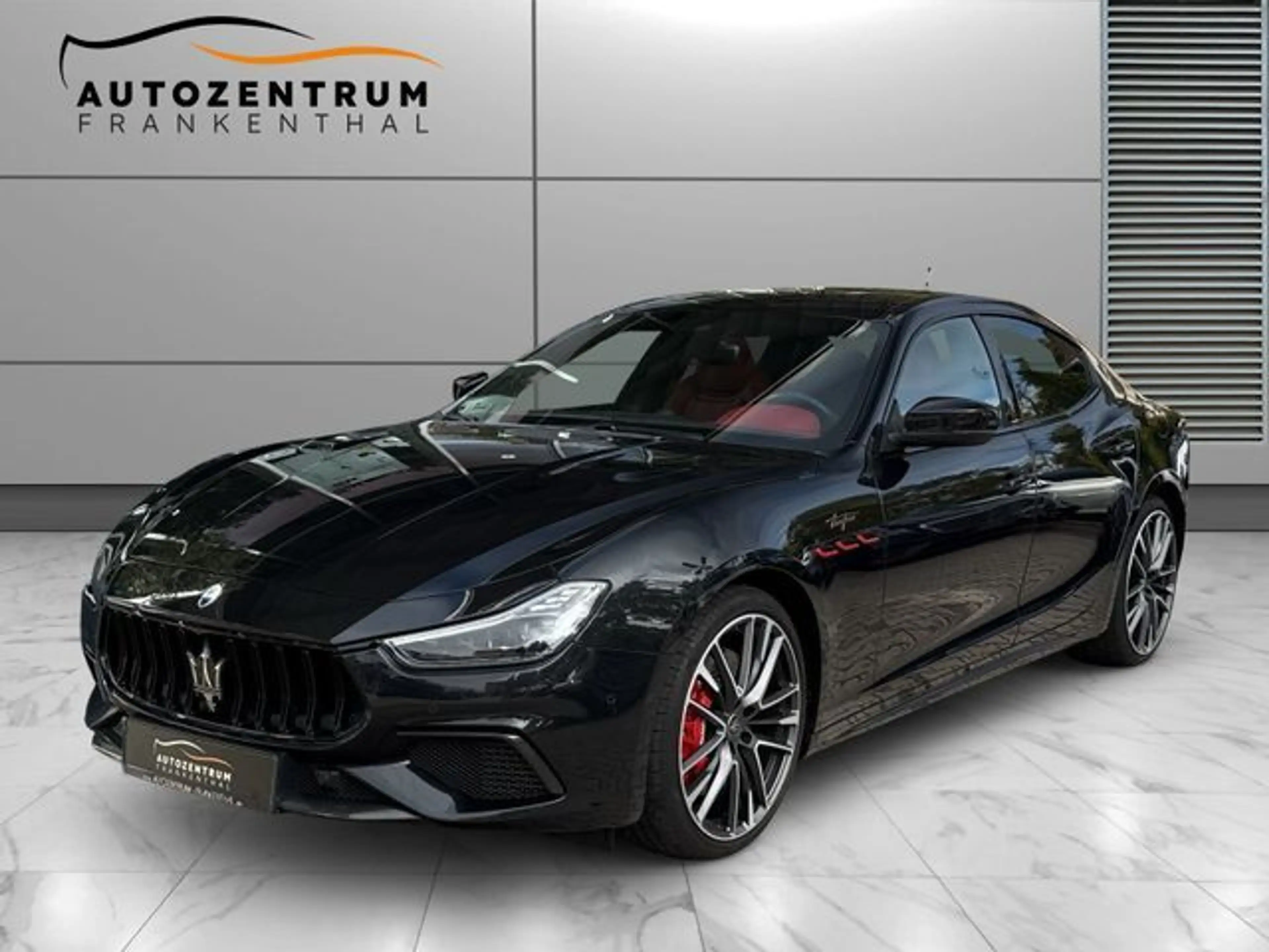 Maserati Ghibli Spurhalte BI-Xenon B&W Carbon