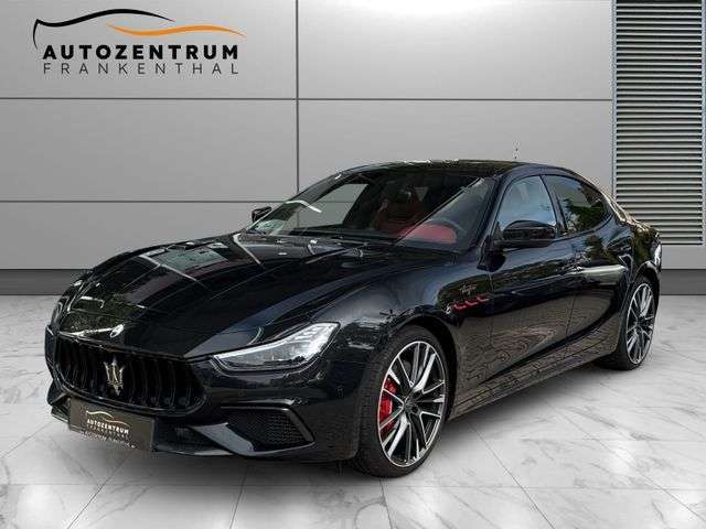 Imagine Maserati Ghibli Ghibli Spurhalte BI-Xenon B&W Carbon
