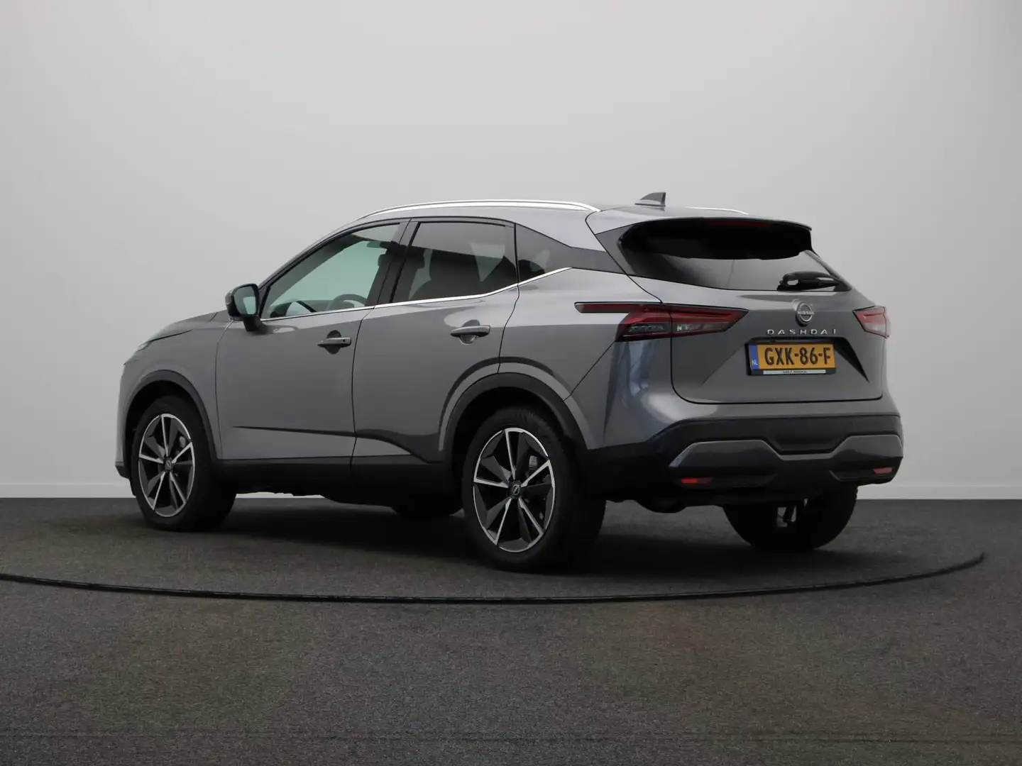 Nissan Qashqai 158pk MHEV Xtronic Tekna | Rondomzicht camera | St Grijs - 2