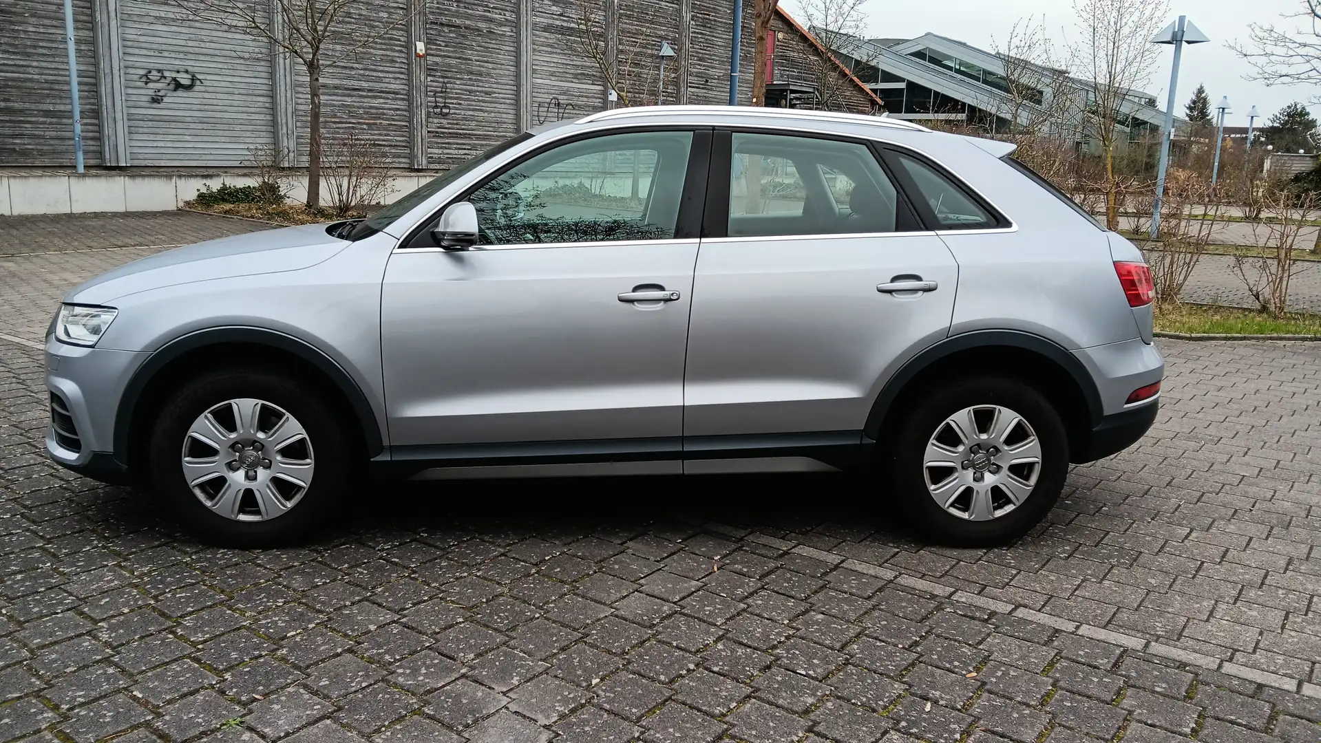 Audi Q3 2.0 TDI quattro S tronic design - 2