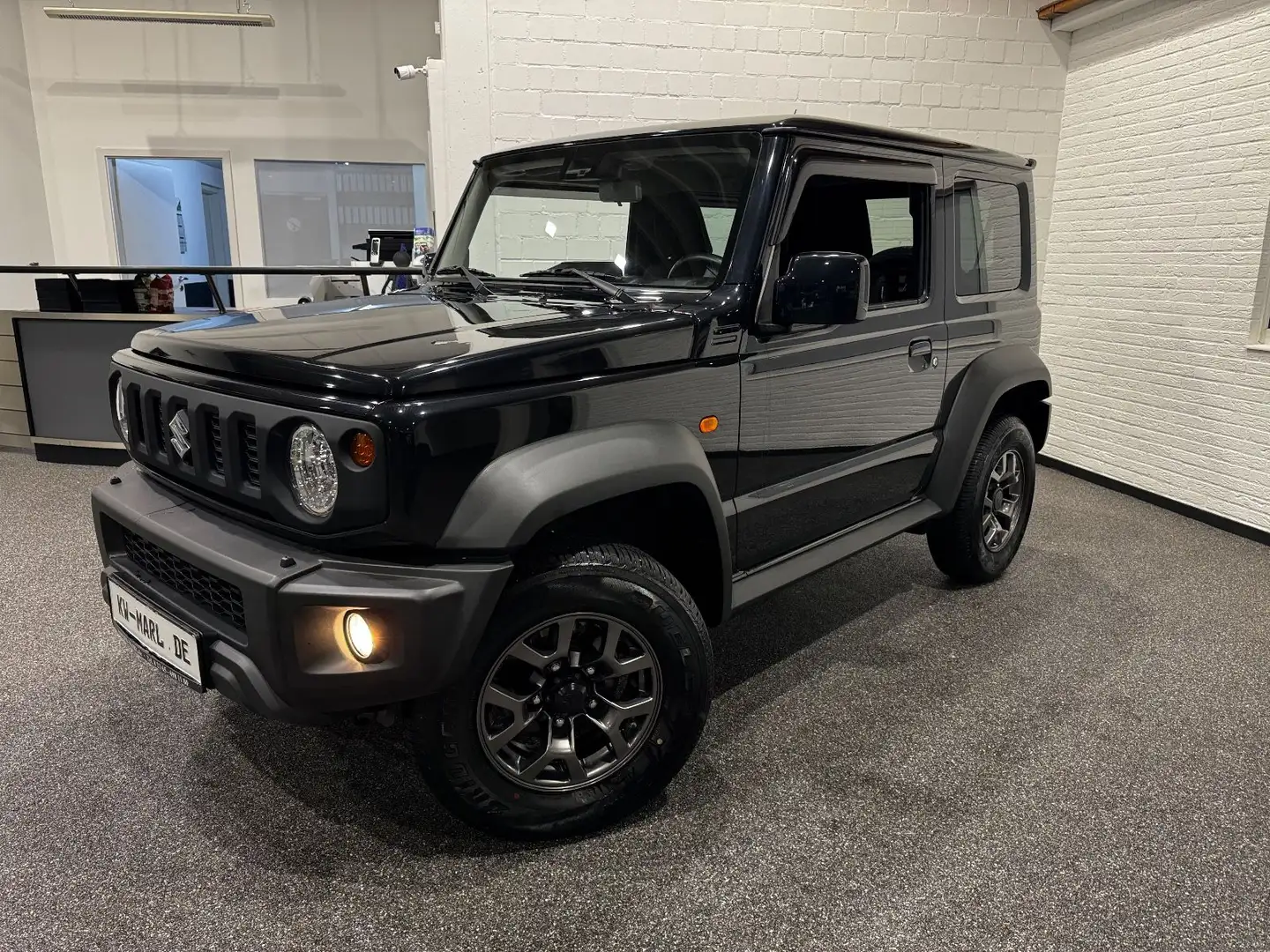 Suzuki Jimny Comfort+ AllGrip NAVI KLIMAAUTO SITZHEIZ. Schwarz - 1