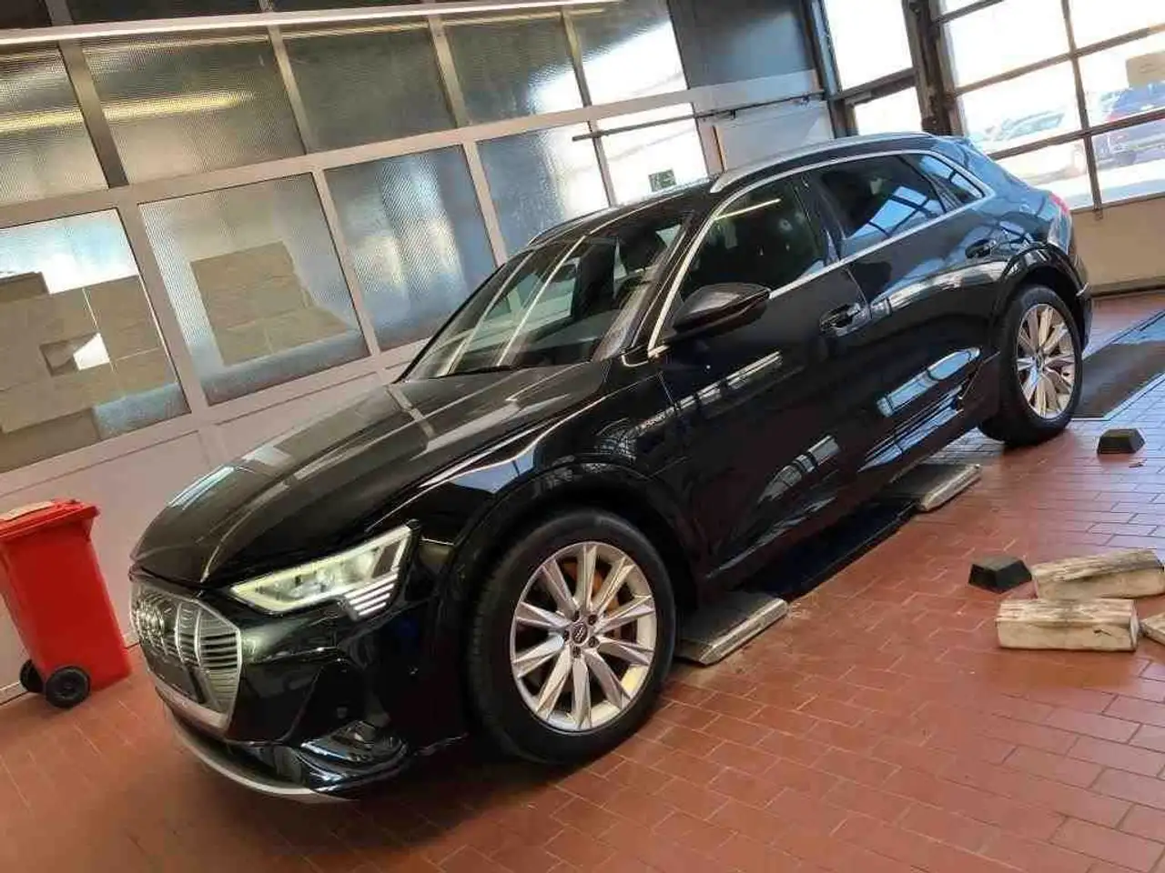 Audi e-tron