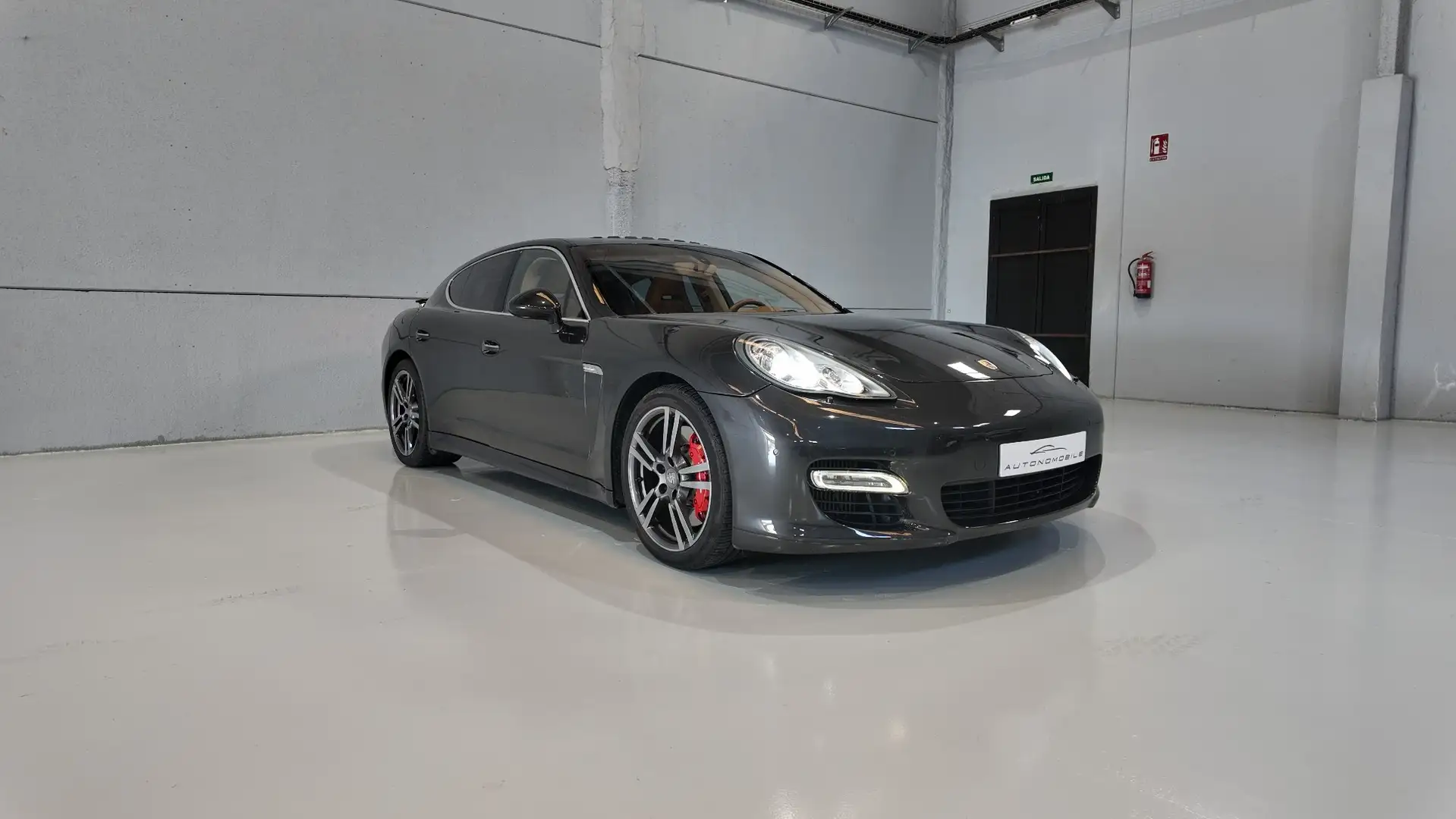 Porsche Panamera Turbo Aut. Gris - 1