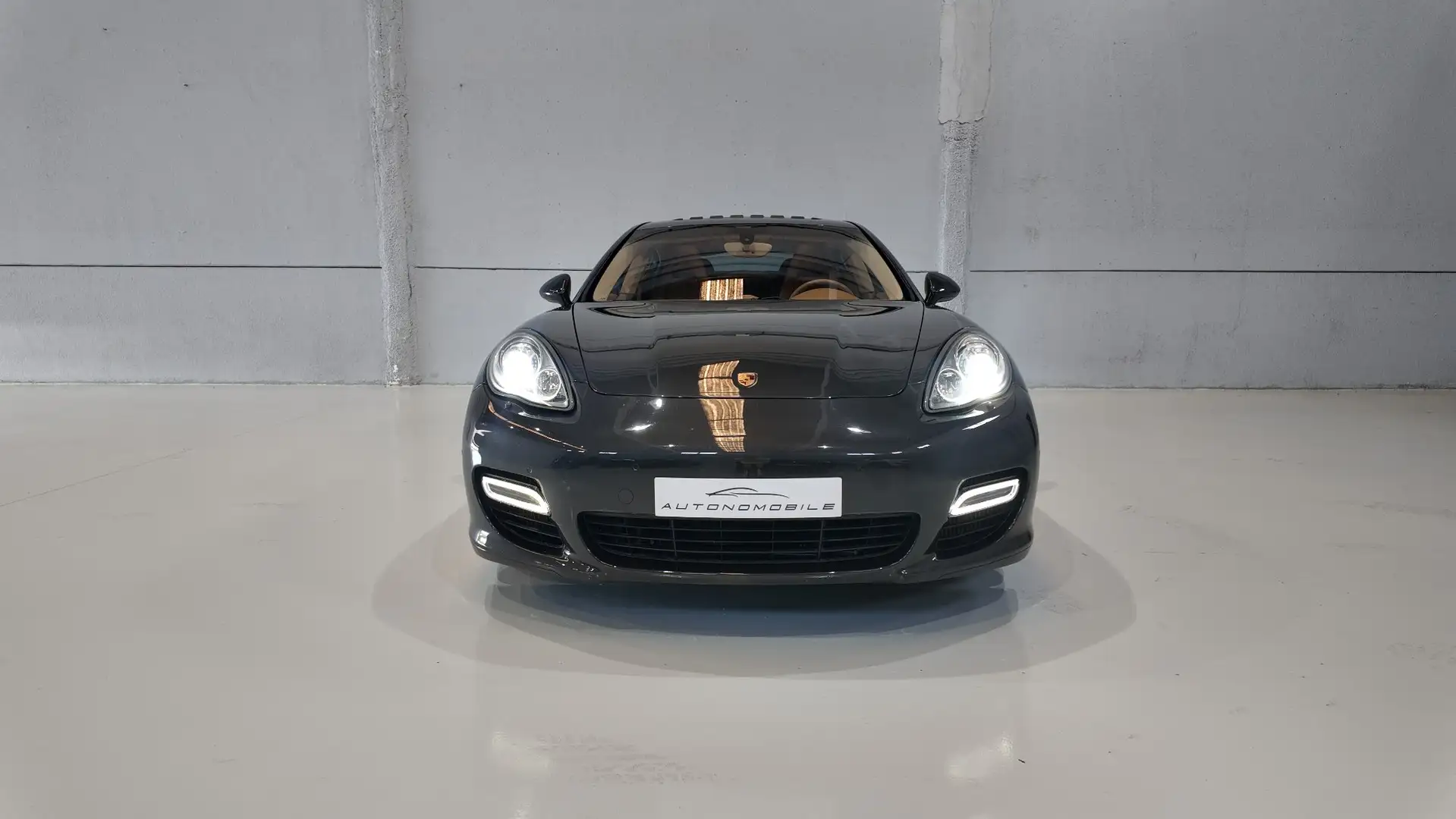 Porsche Panamera Turbo Aut. Gris - 2