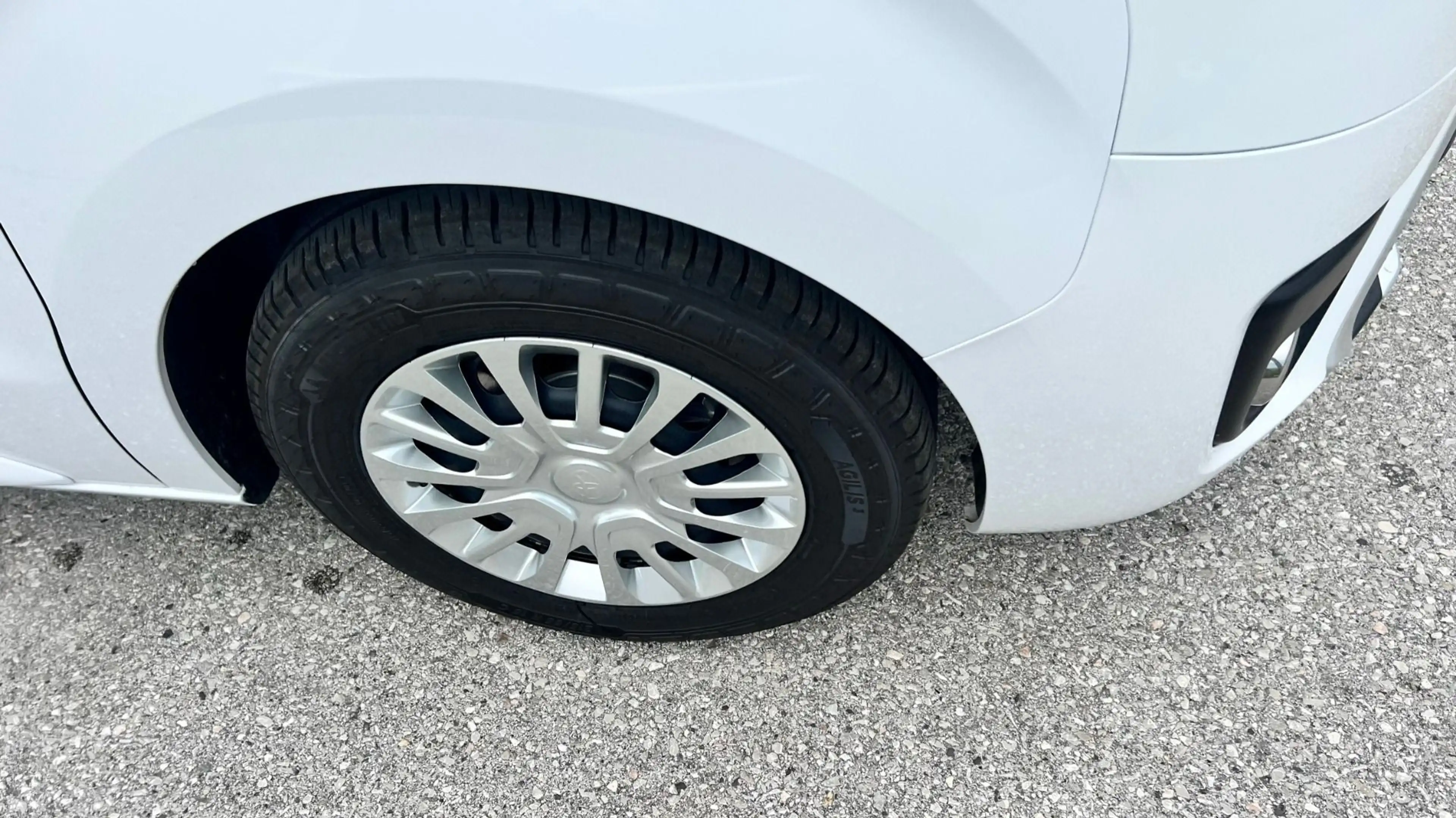 Toyota Proace Verso 2,0 D-4D 150 Lang Shuttle — photo 5