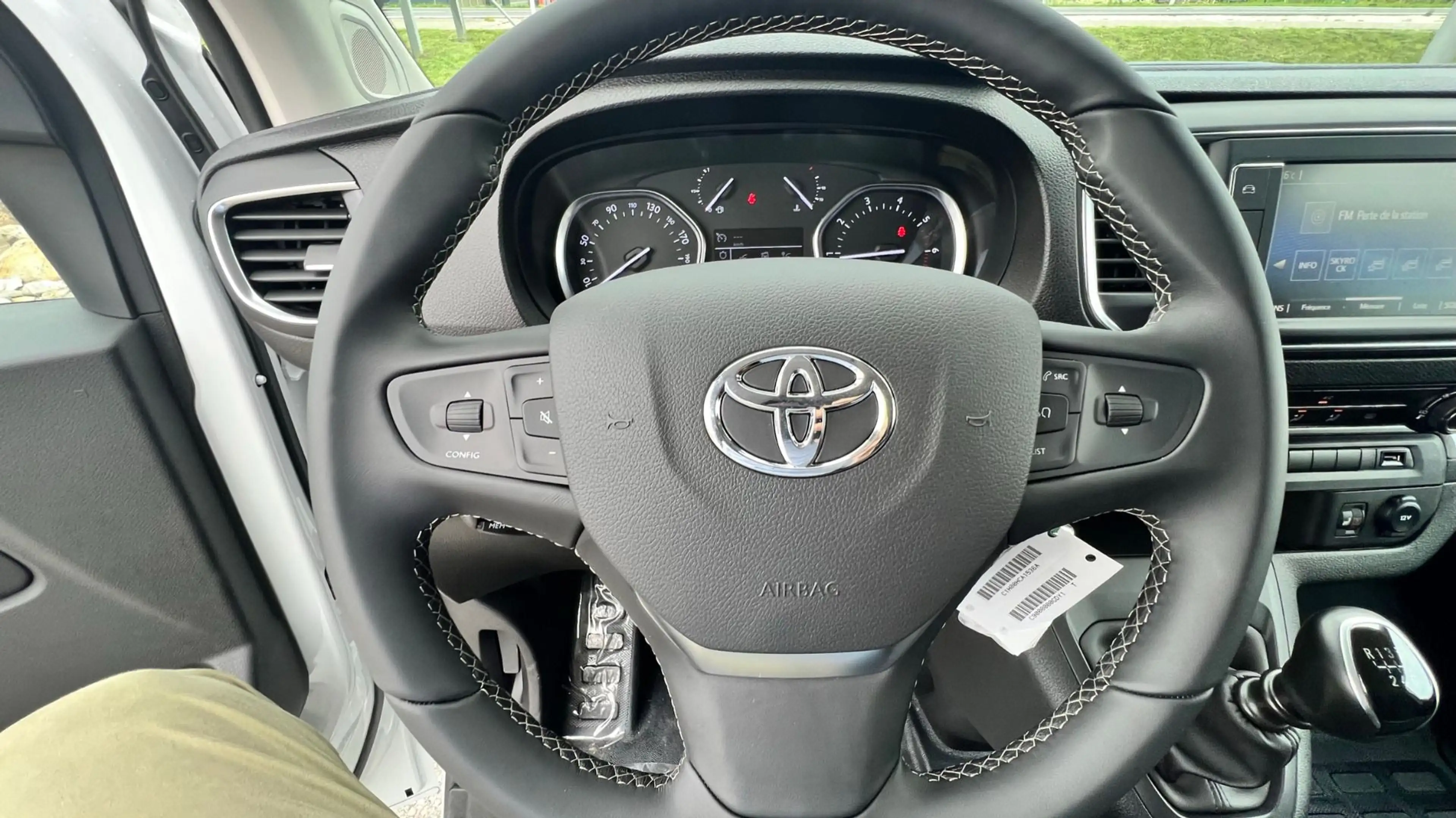 Toyota Proace Verso 2,0 D-4D 150 Lang Shuttle — photo 14