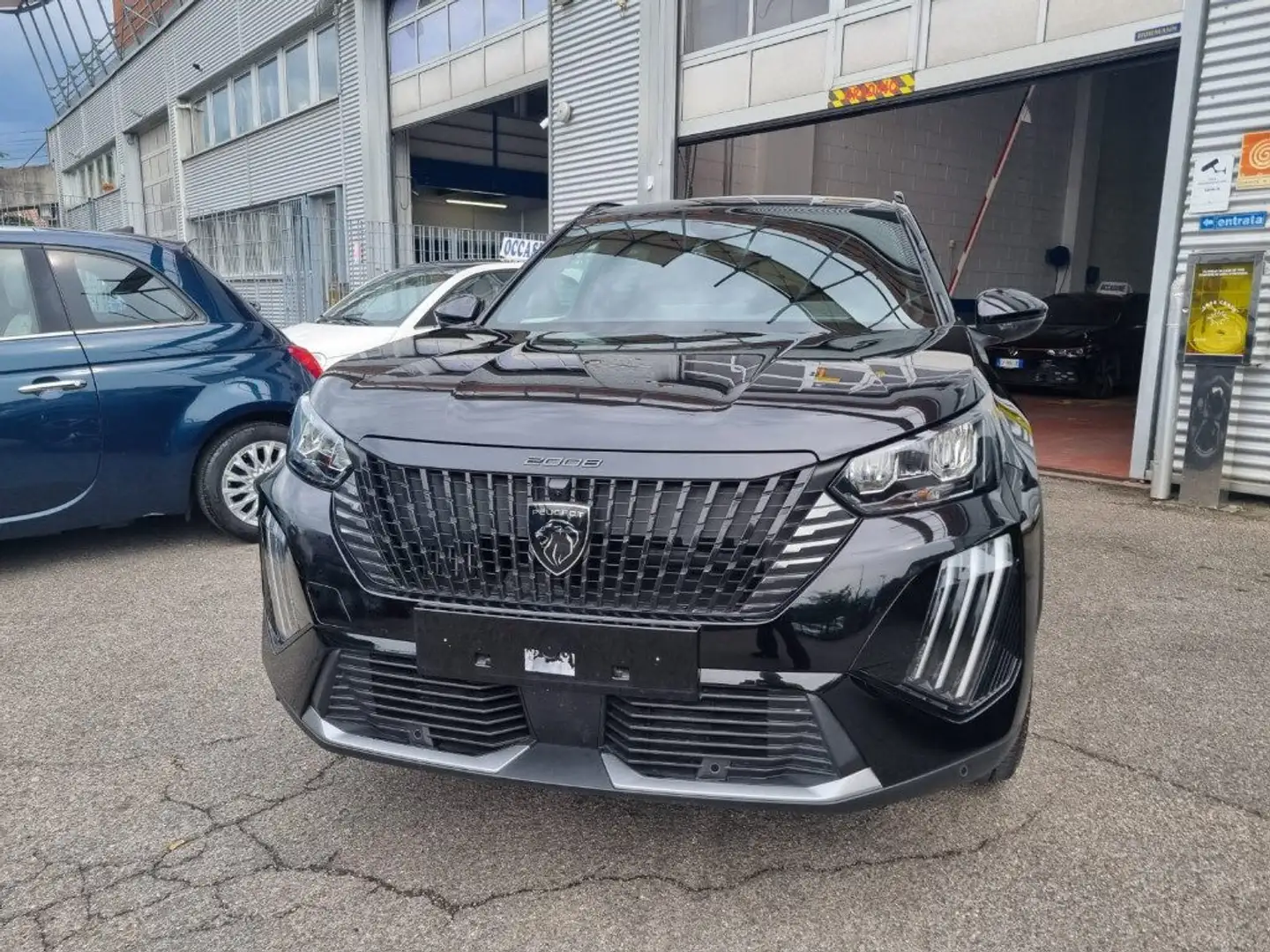 Peugeot 2008 PureTech 100 S&S Allure Nero - 2