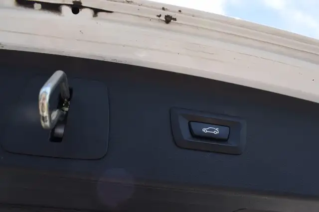 BMW 2 Series view 11