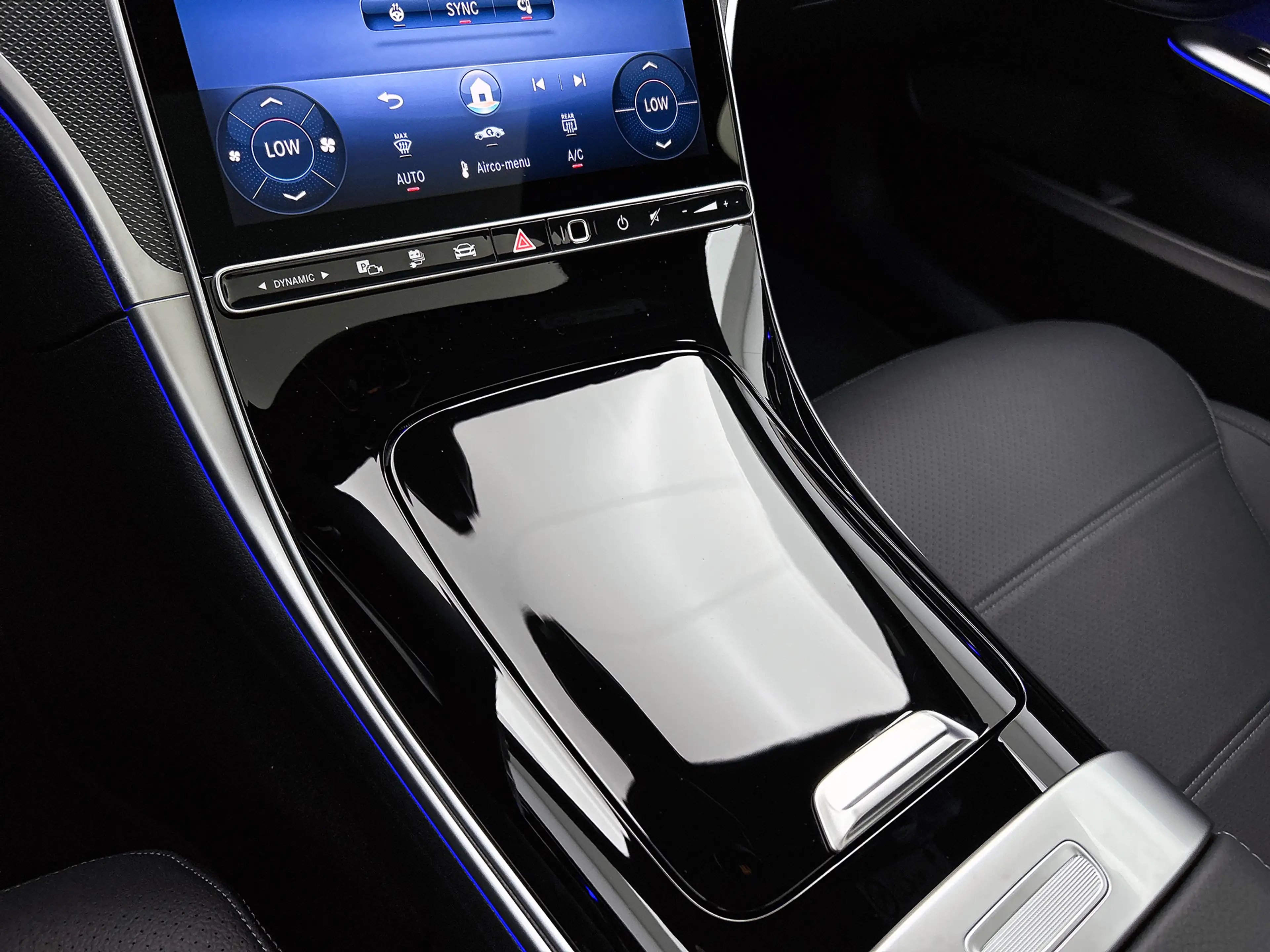 Mercedes-Benz C 300 e Business Solution Luxury | Winterpakket | Trekha — photo 11