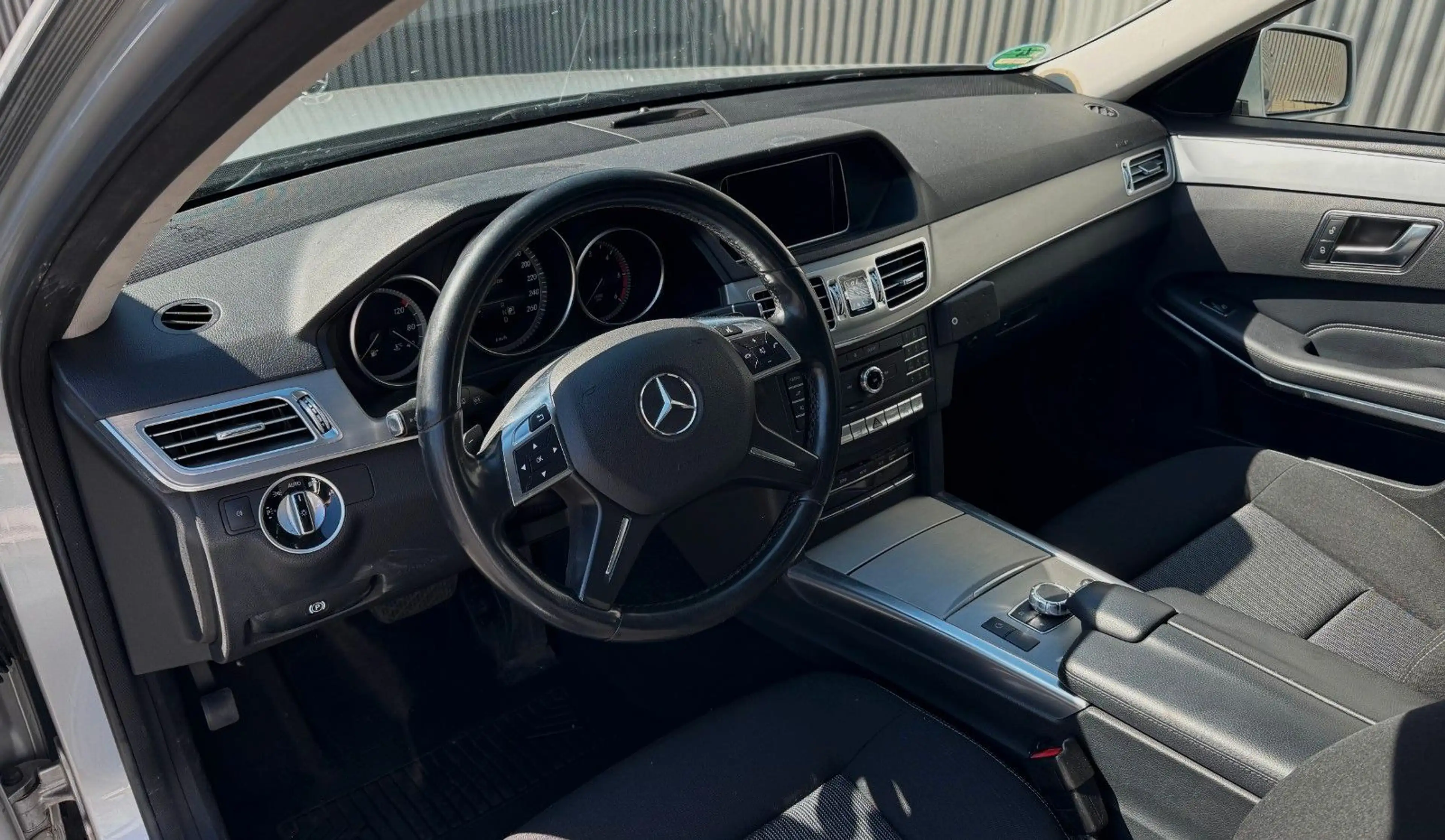 Mercedes-Benz E 250 BlueTec SHZ LED Schiebedach Motorprobleme — photo 10