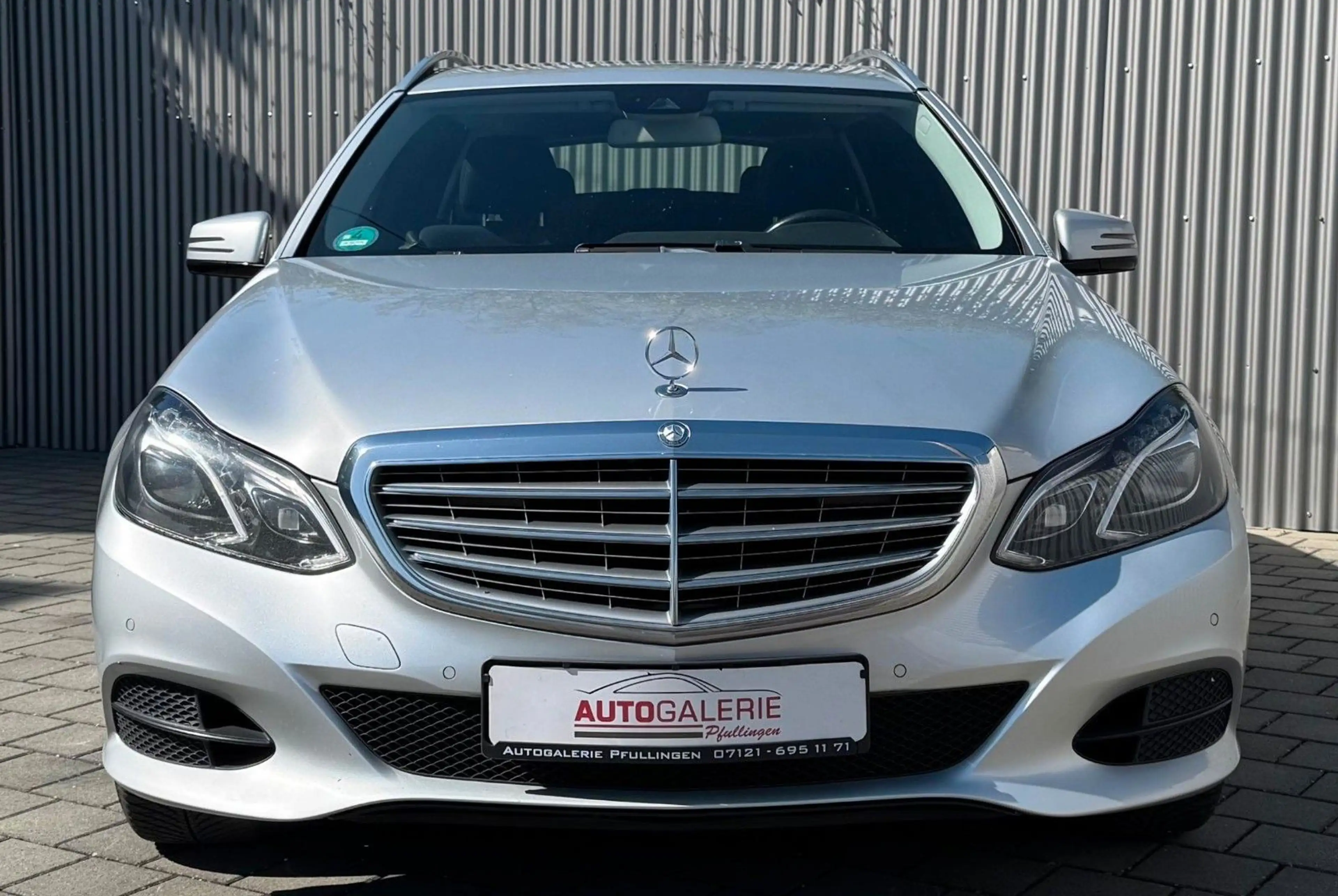 Mercedes-Benz E 250 BlueTec SHZ LED Schiebedach Motorprobleme — photo 2
