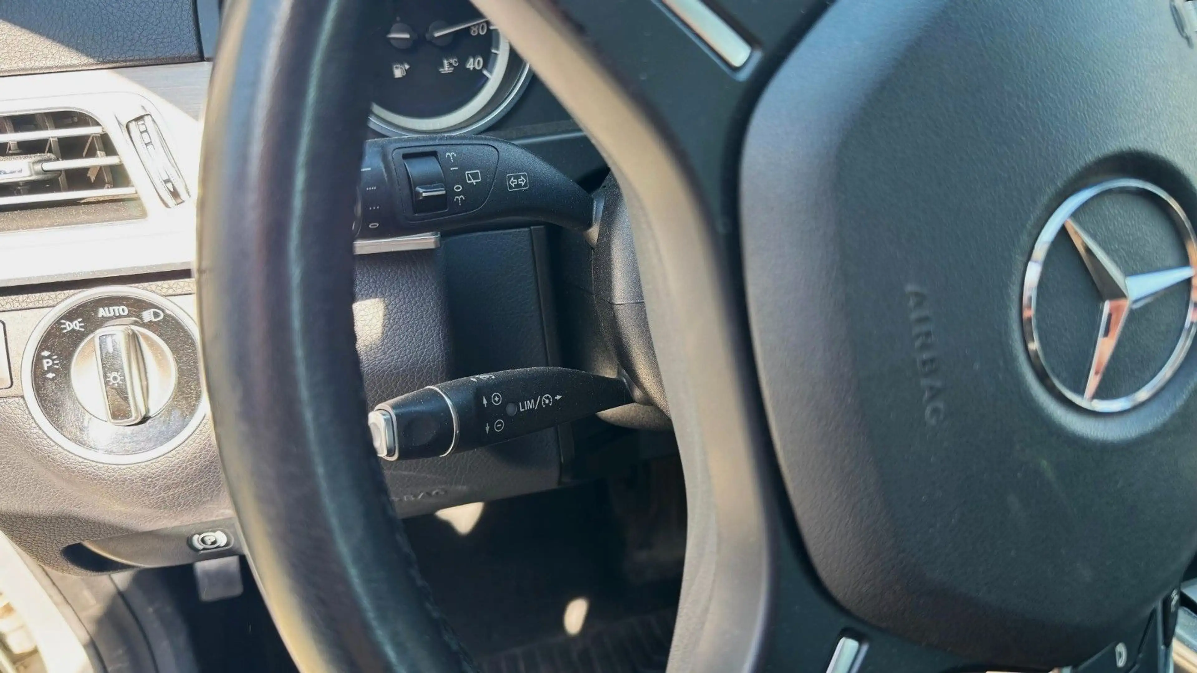 Mercedes-Benz E 250 BlueTec SHZ LED Schiebedach Motorprobleme — photo 13